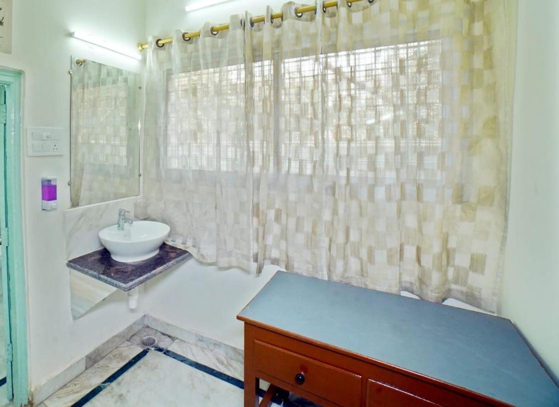 Shree Krishna Bhakti Ashram Vrindavan