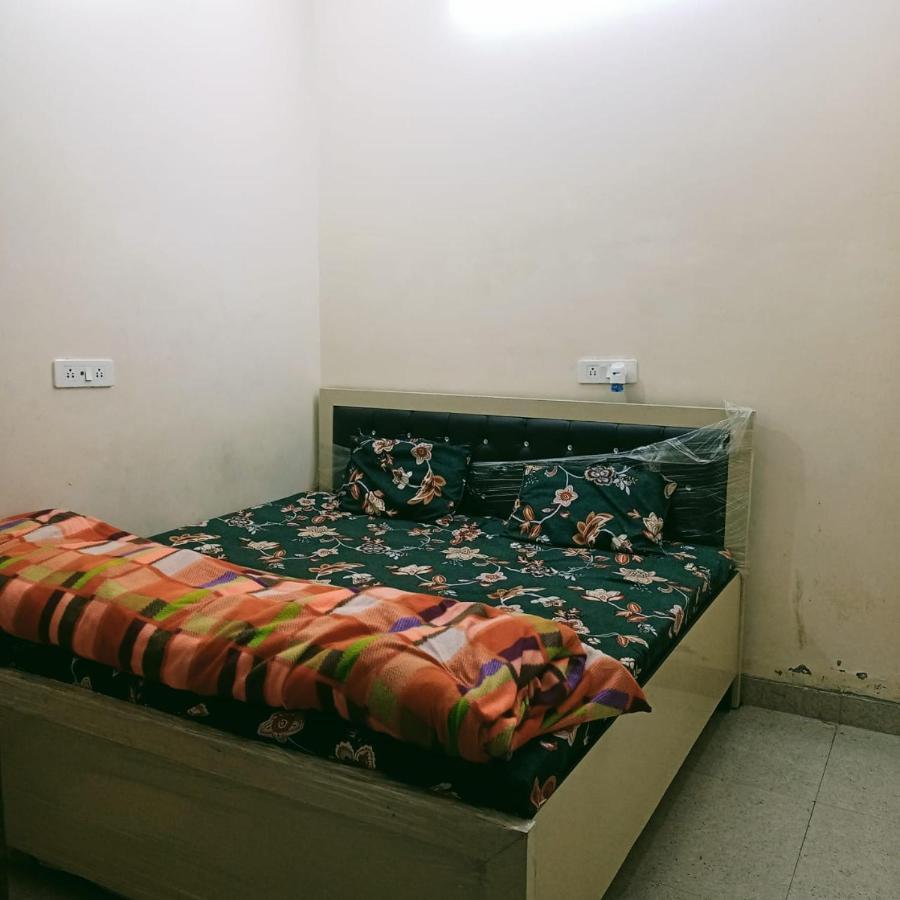 Radha Bhavan * Vrindavan