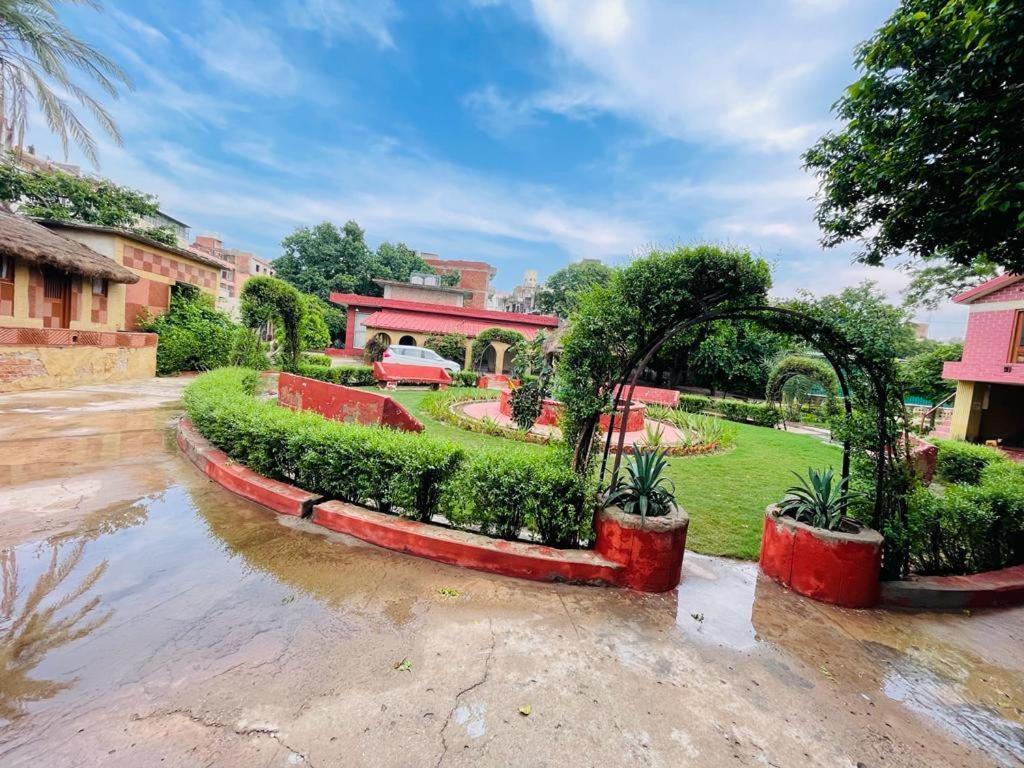 Ladli Groups * Vrindavan