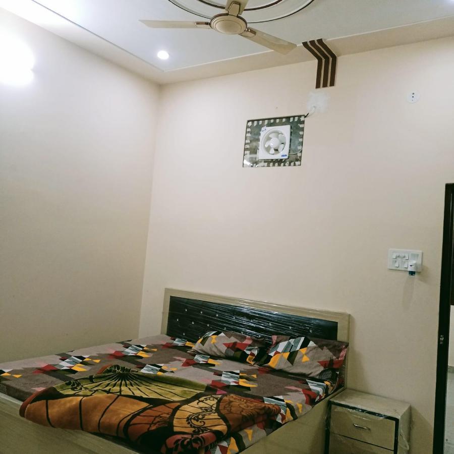 Radha Bhavan * Vrindavan