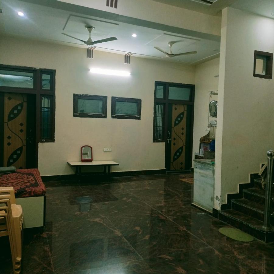 Radha Bhavan * Vrindavan