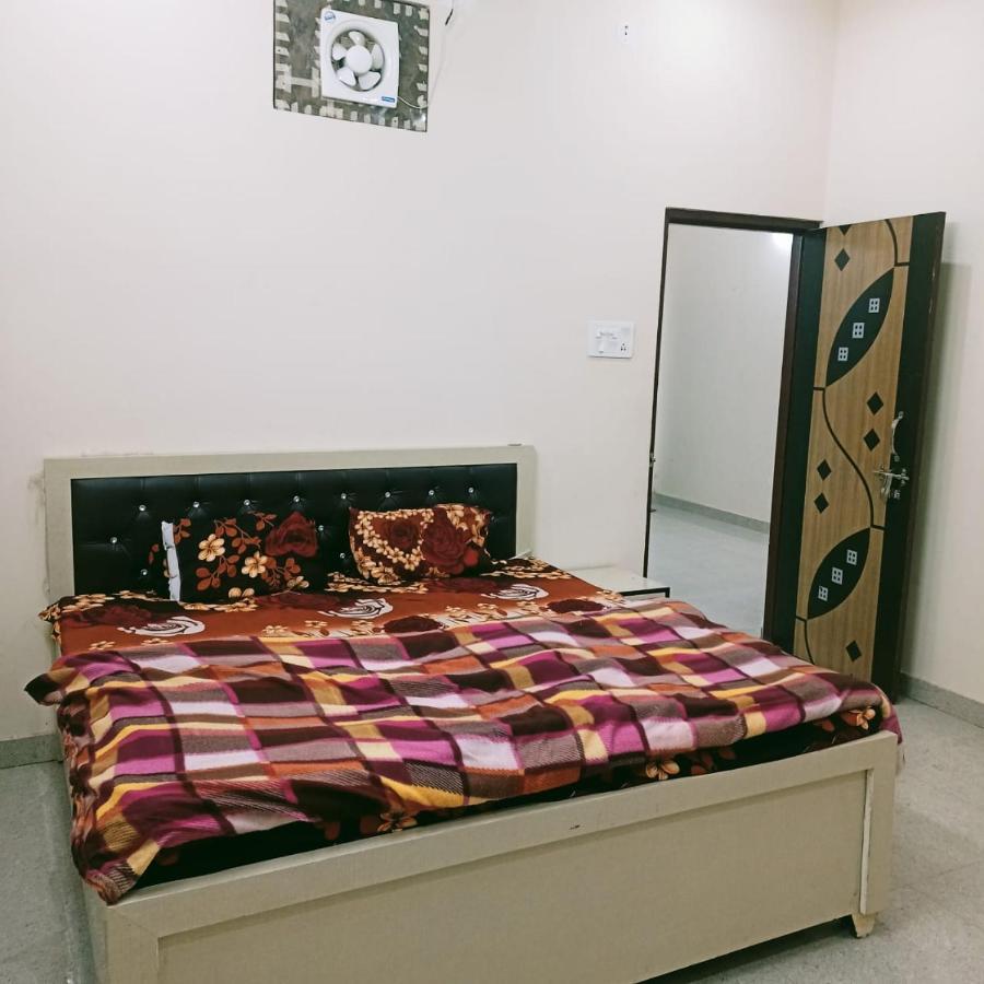 Radha Bhavan Holiday home *