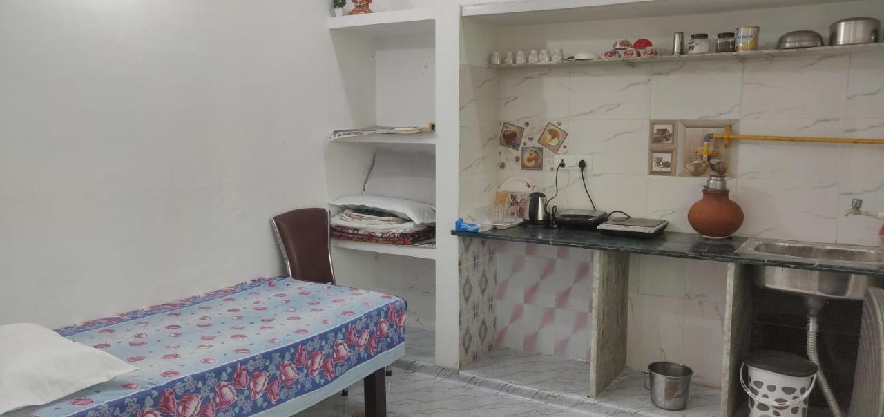 Kridha Holidays With Kitchen Holiday home *