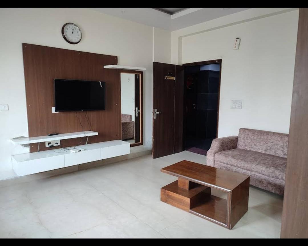 Guest house Shri Shiv Krishna Dham Vrindavan