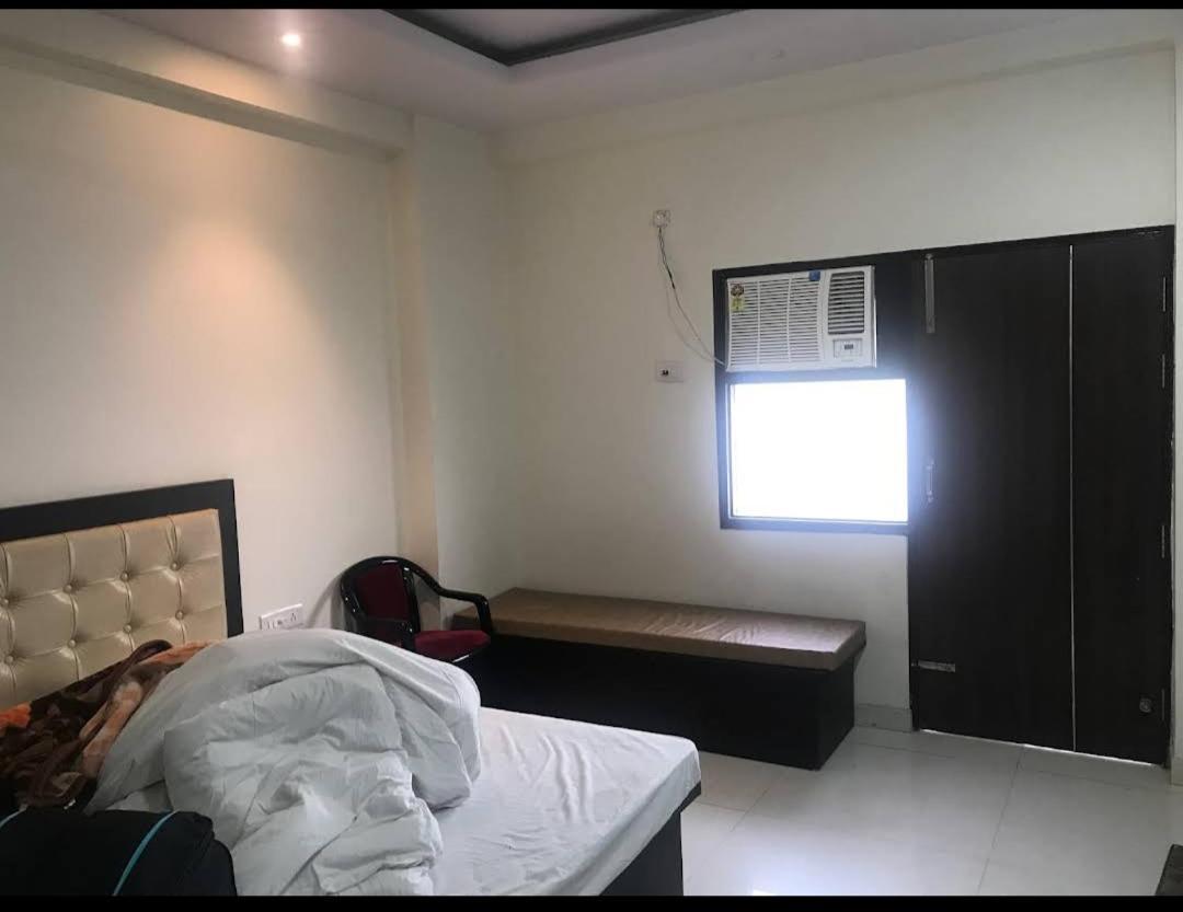 Guest house Shri Shiv Krishna Dham Vrindavan