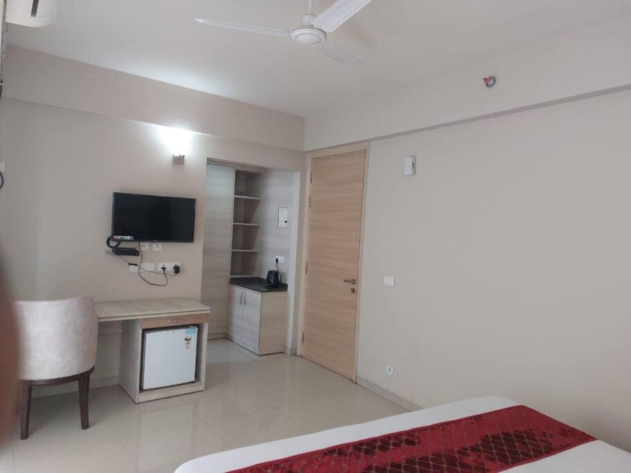 Niwas Omaxe Eternity Apartment