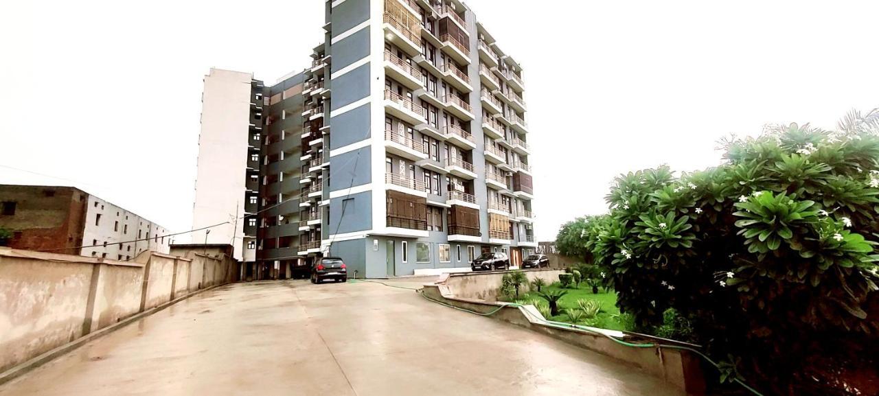 The Grand Nd Resort- Kanha Tulsi Heights Behind Prem Mandir Hotel