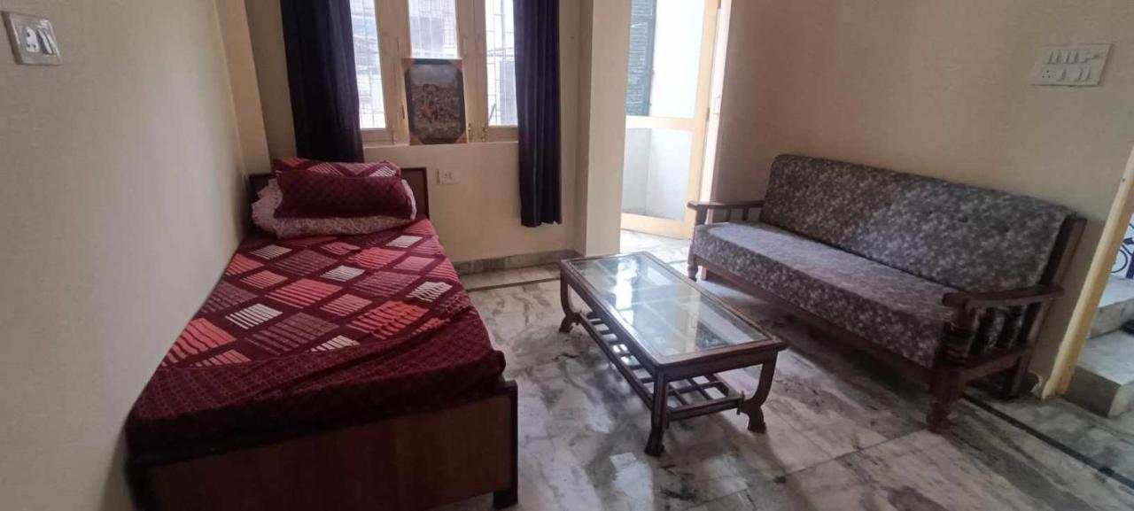Hotel Dauji Palace