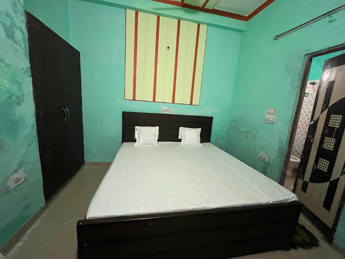 Radhika Residency Guest house Vrindavan