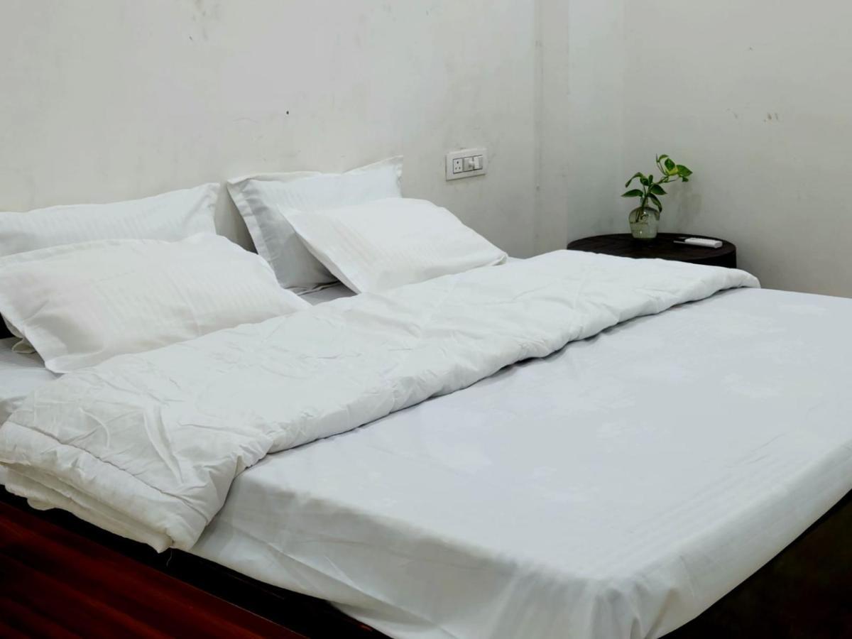 Pitambara Dham Hotel Vrindavan