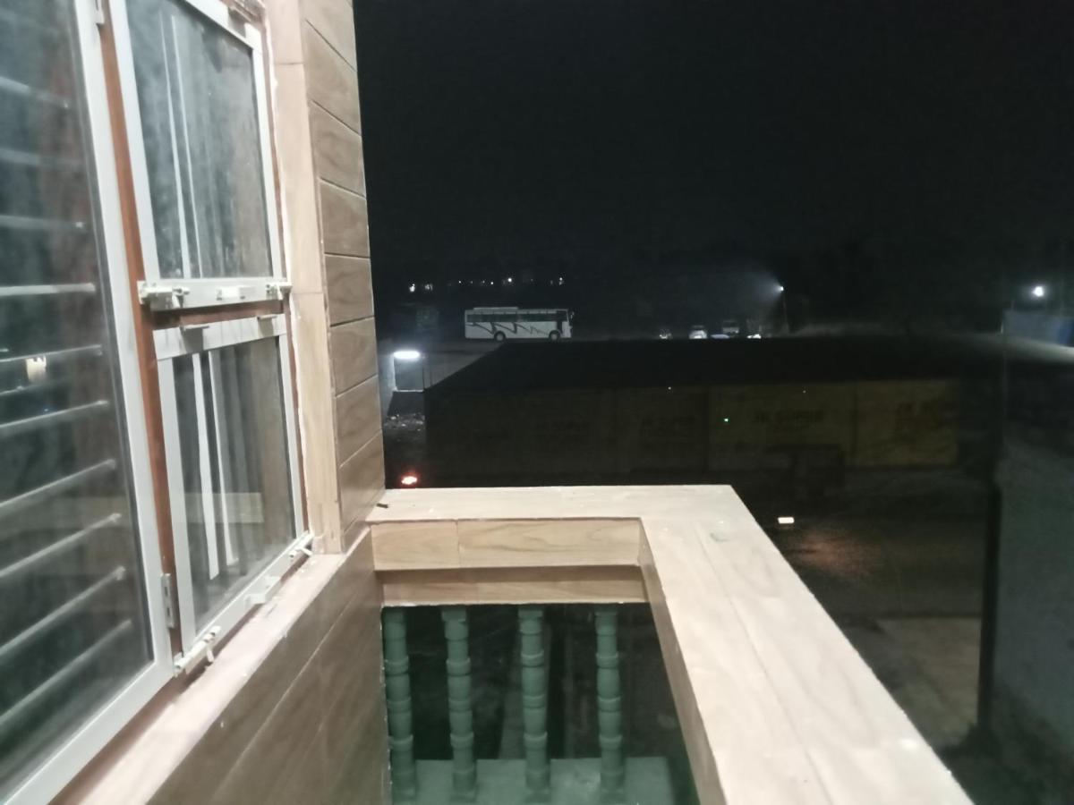 Oyo Shree Govind Dham Guest house Vrindavan