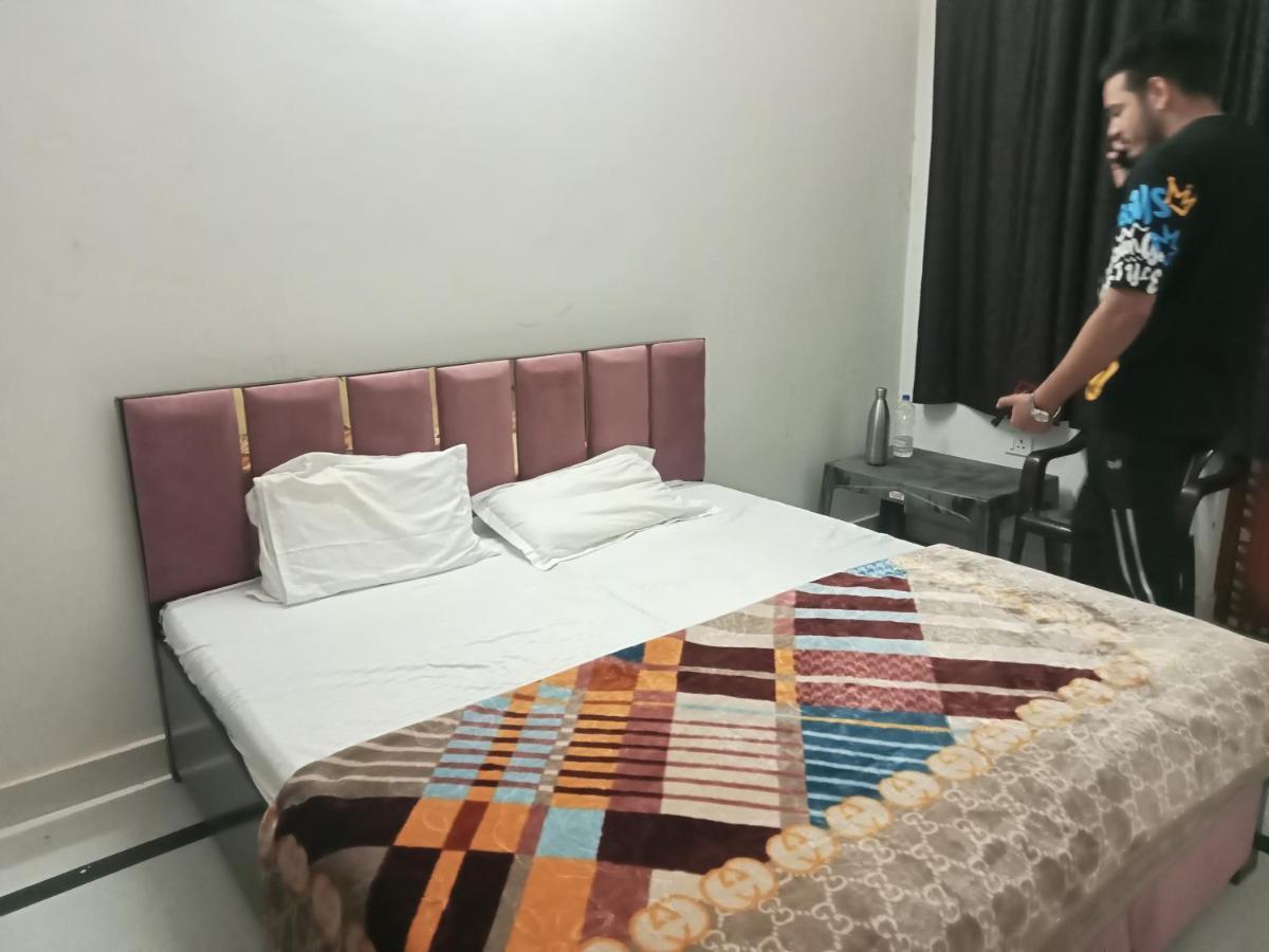 Guest house Oyo Shree Govind Dham