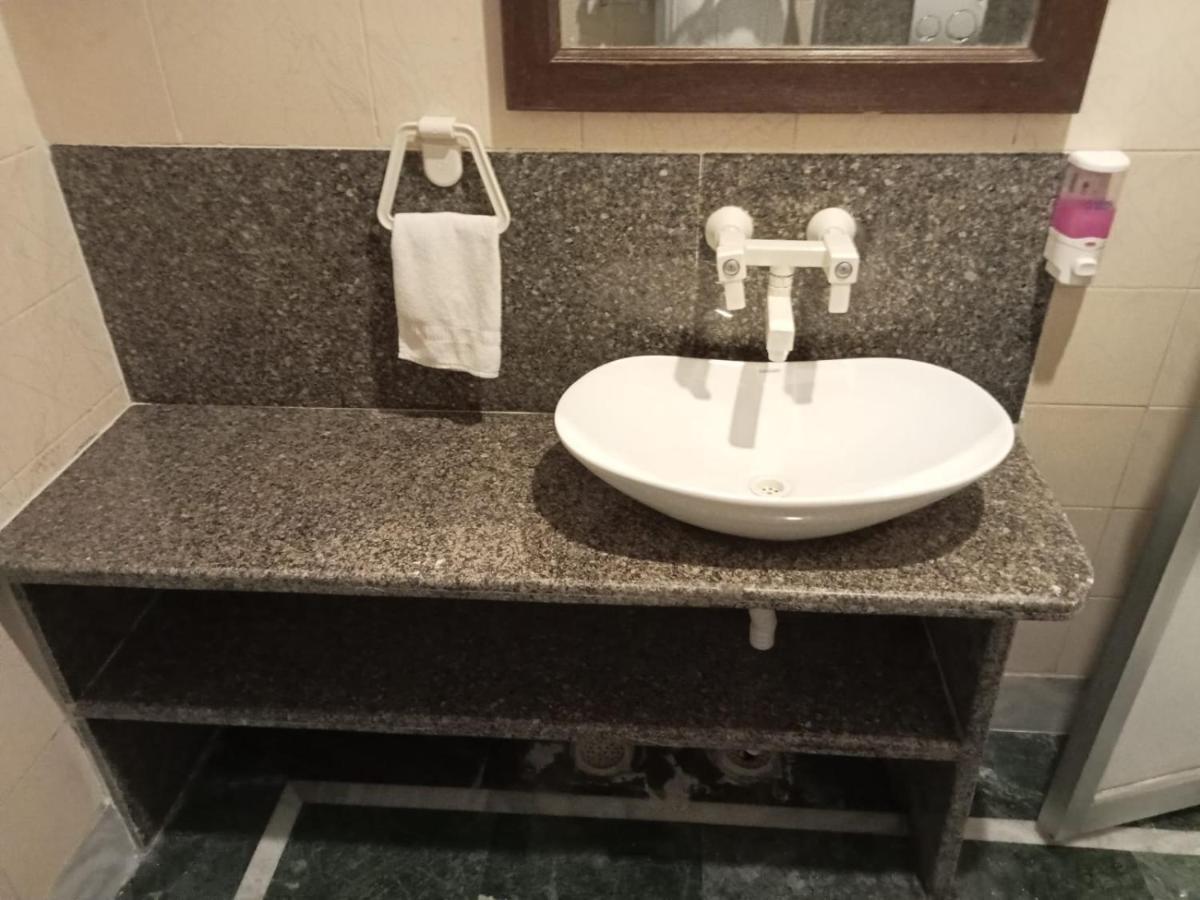 Hotel Ananda Krishna Vrindavan