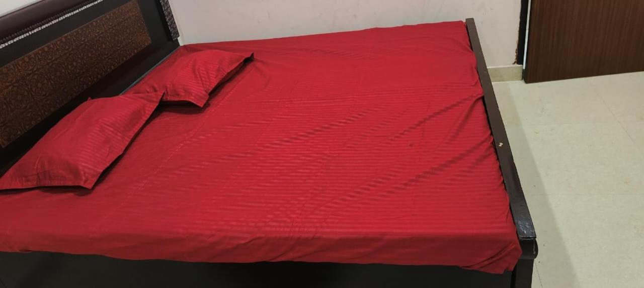 Saundarya Dham Guest house Vrindavan