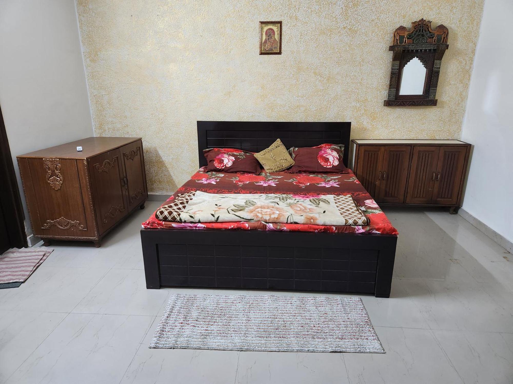 Shri Achyutam - Offering Value In * Vrindavan