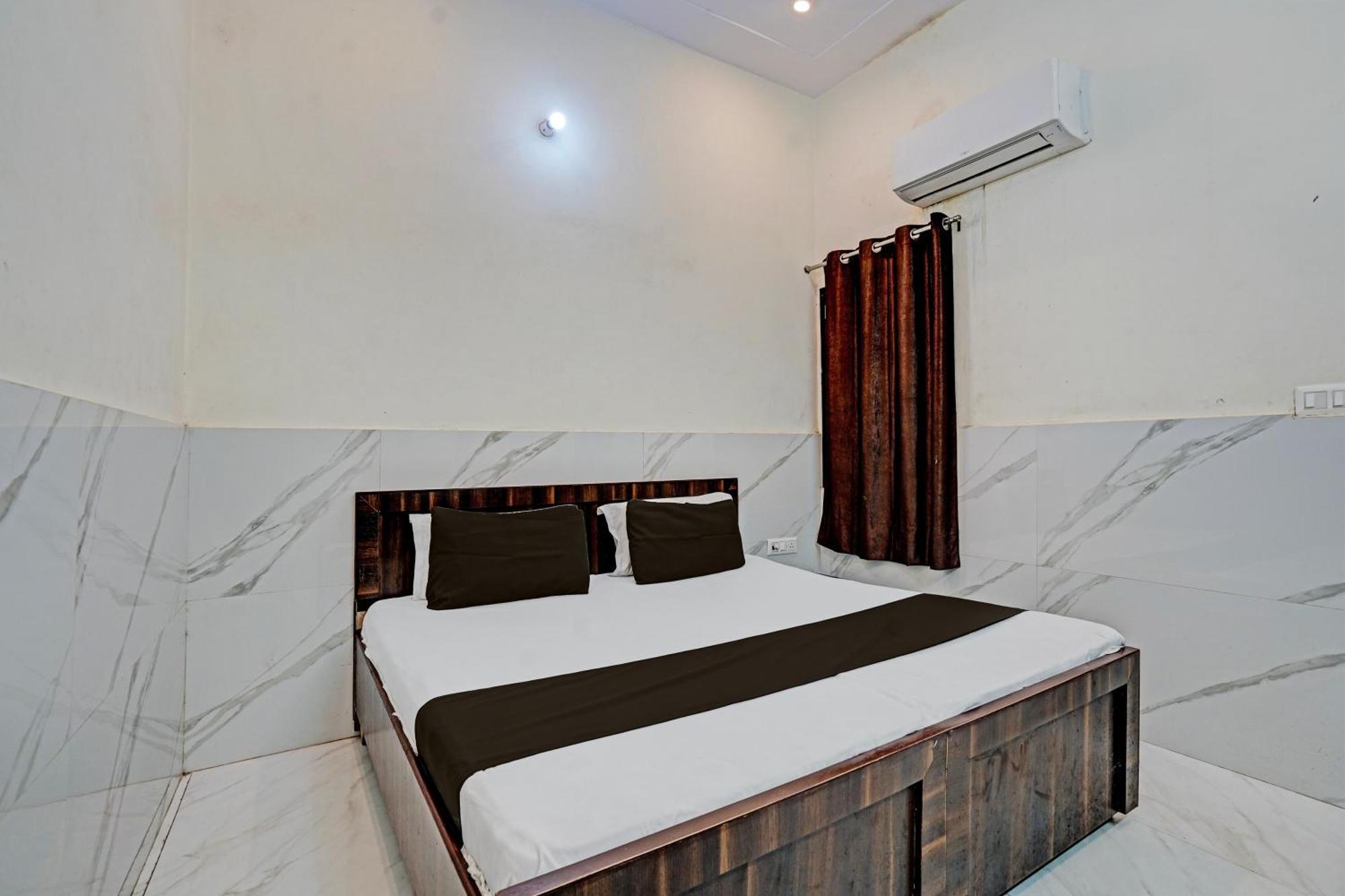 Hotel Oyo Gauri Shankar Dham Vrindavan