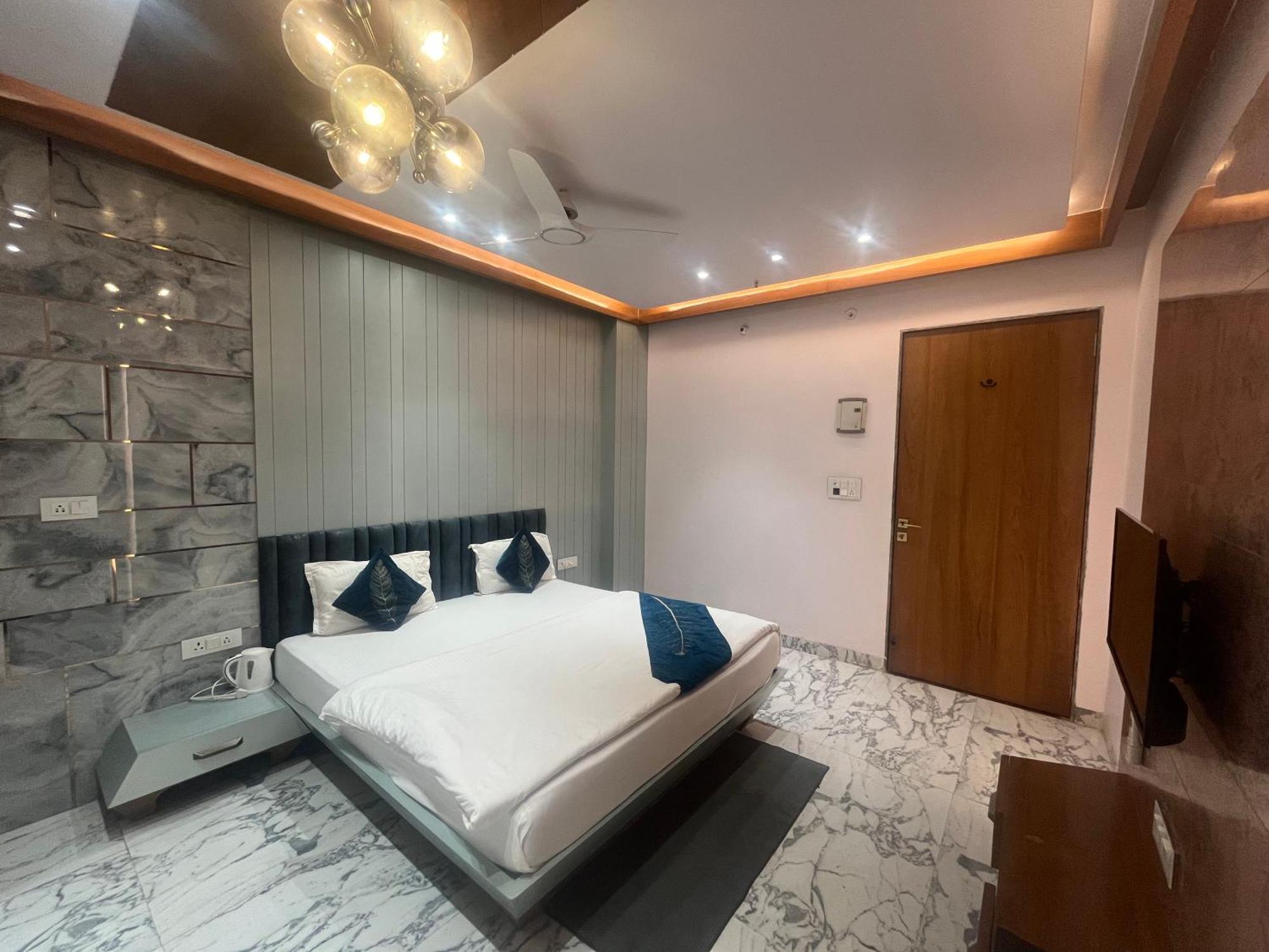 Shree Darshnam Hotel Vrindavan