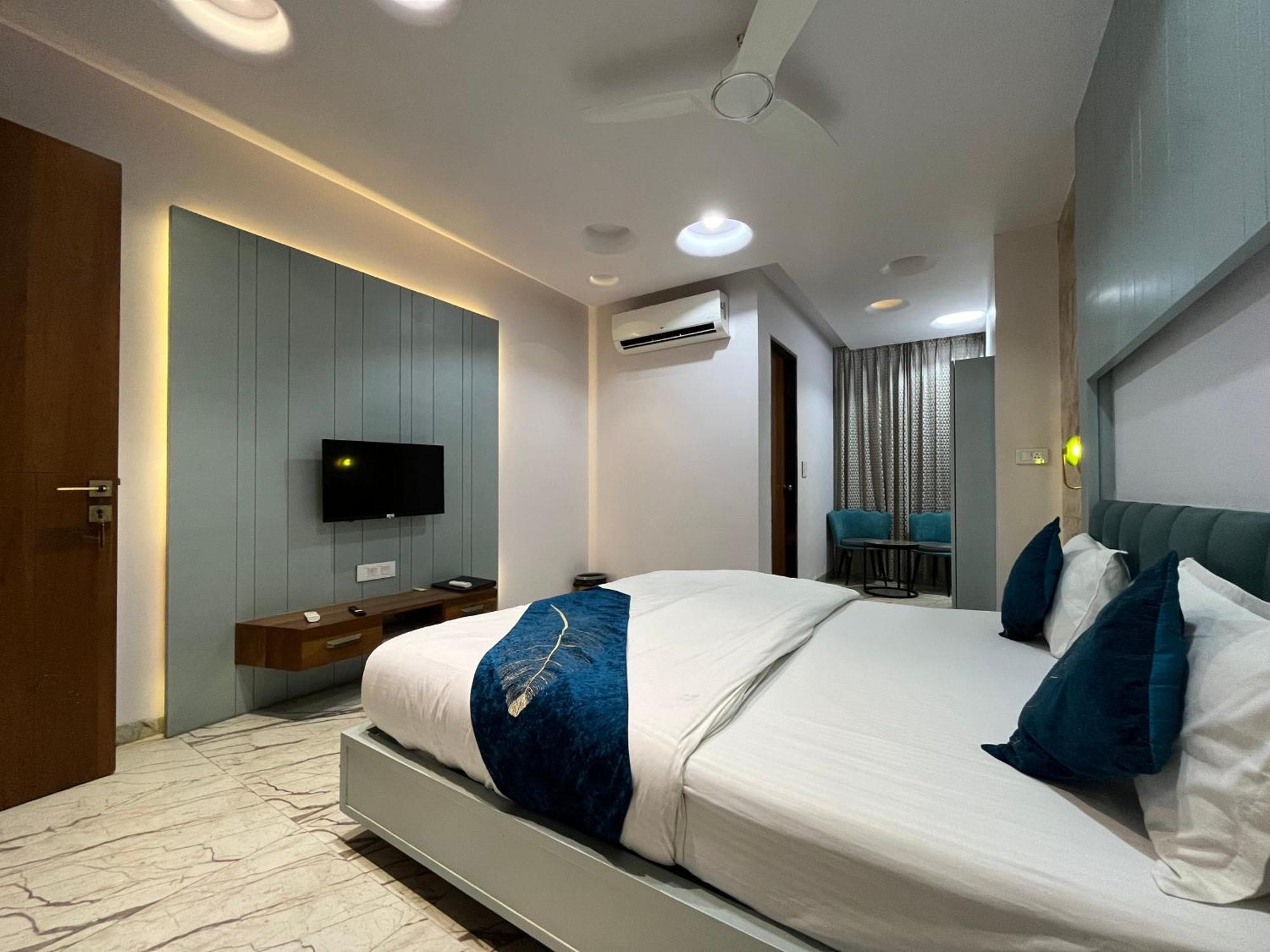 Hotel Shree Darshnam Vrindavan