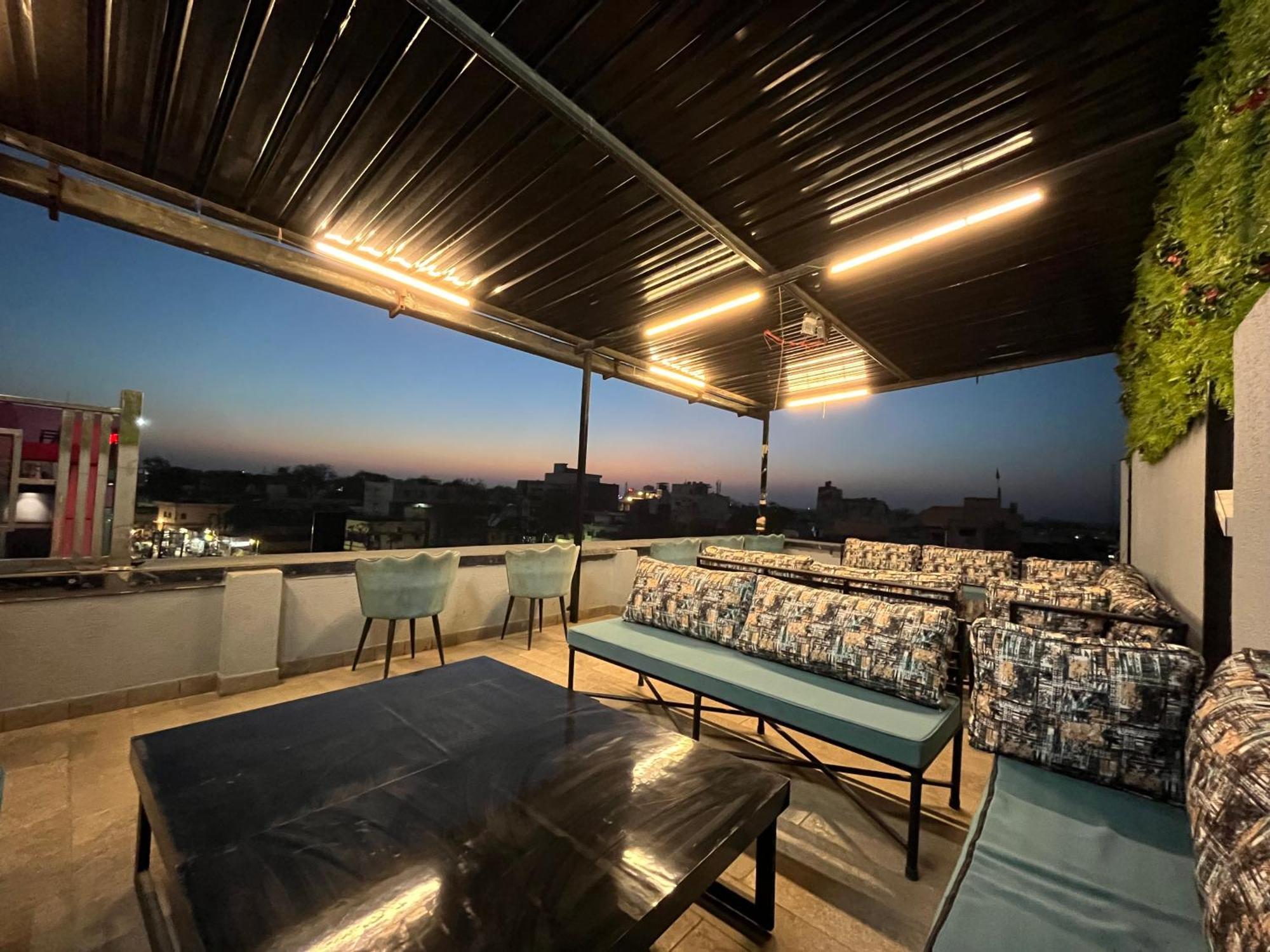 Shree Darshnam Hotel Vrindavan