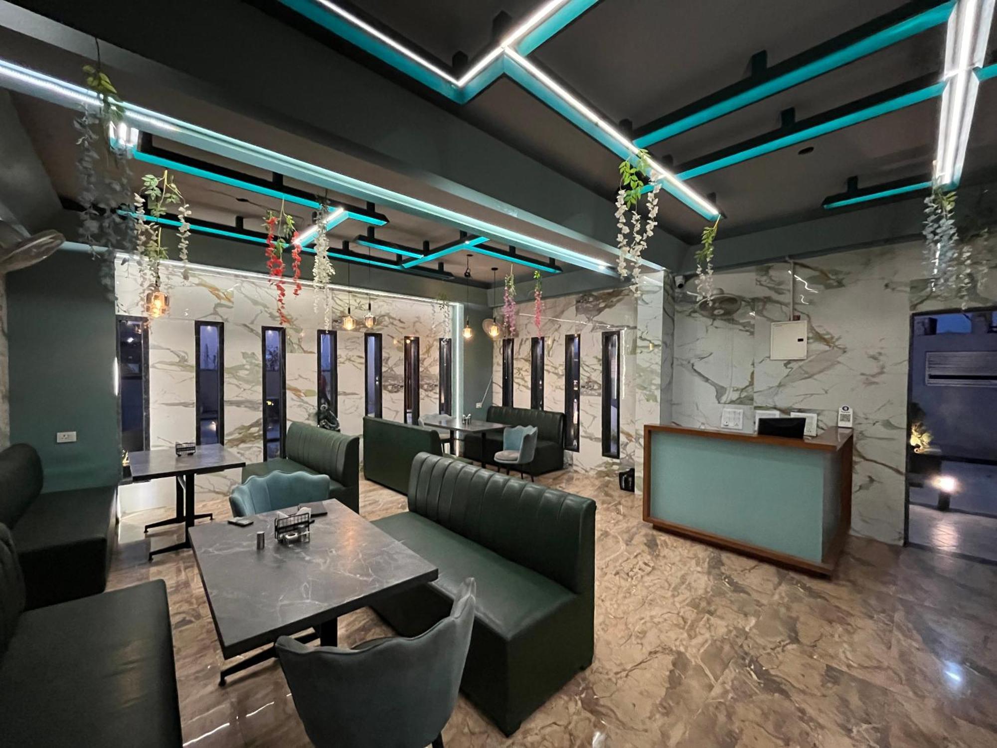 Shree Darshnam Hotel Vrindavan