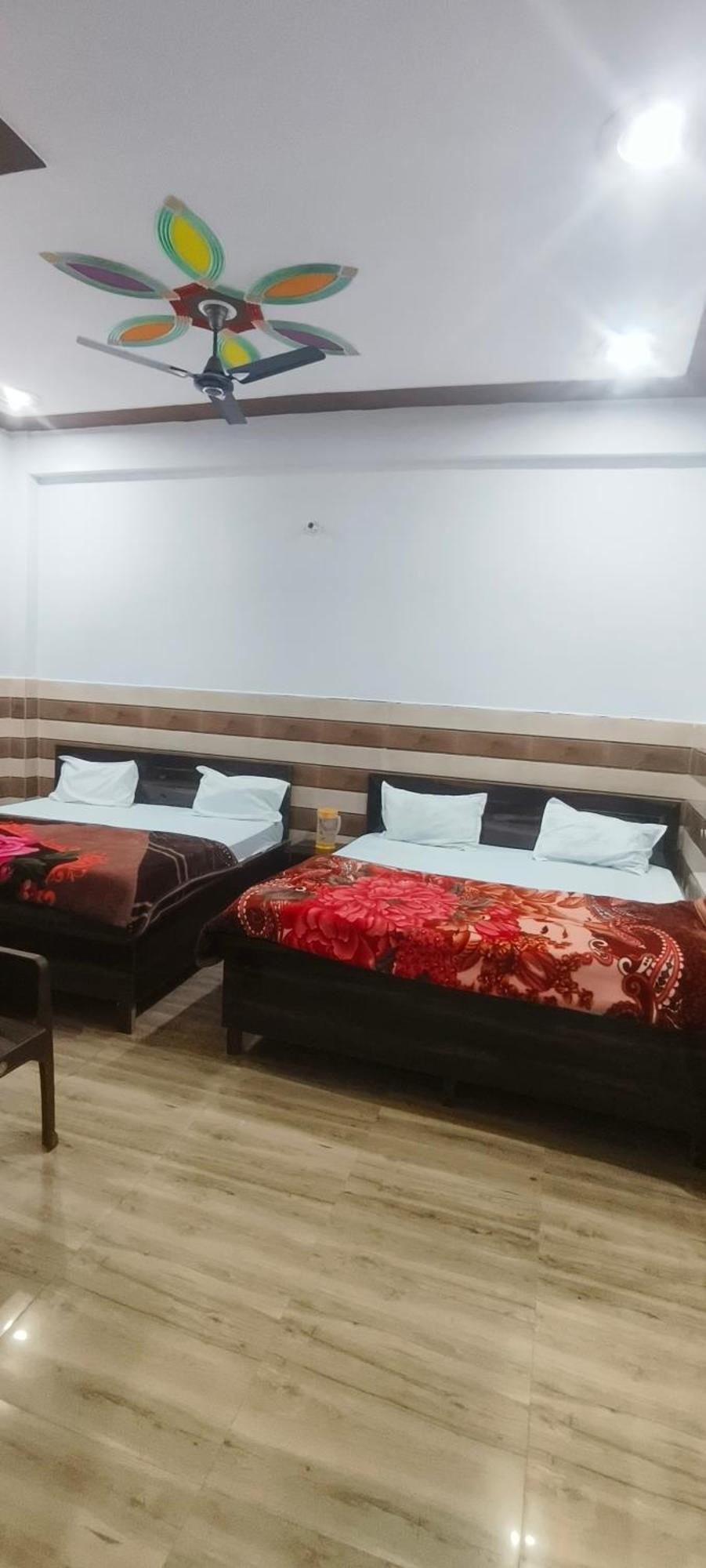 K.d.dham Near Prem Mandir1 * Vrindavan