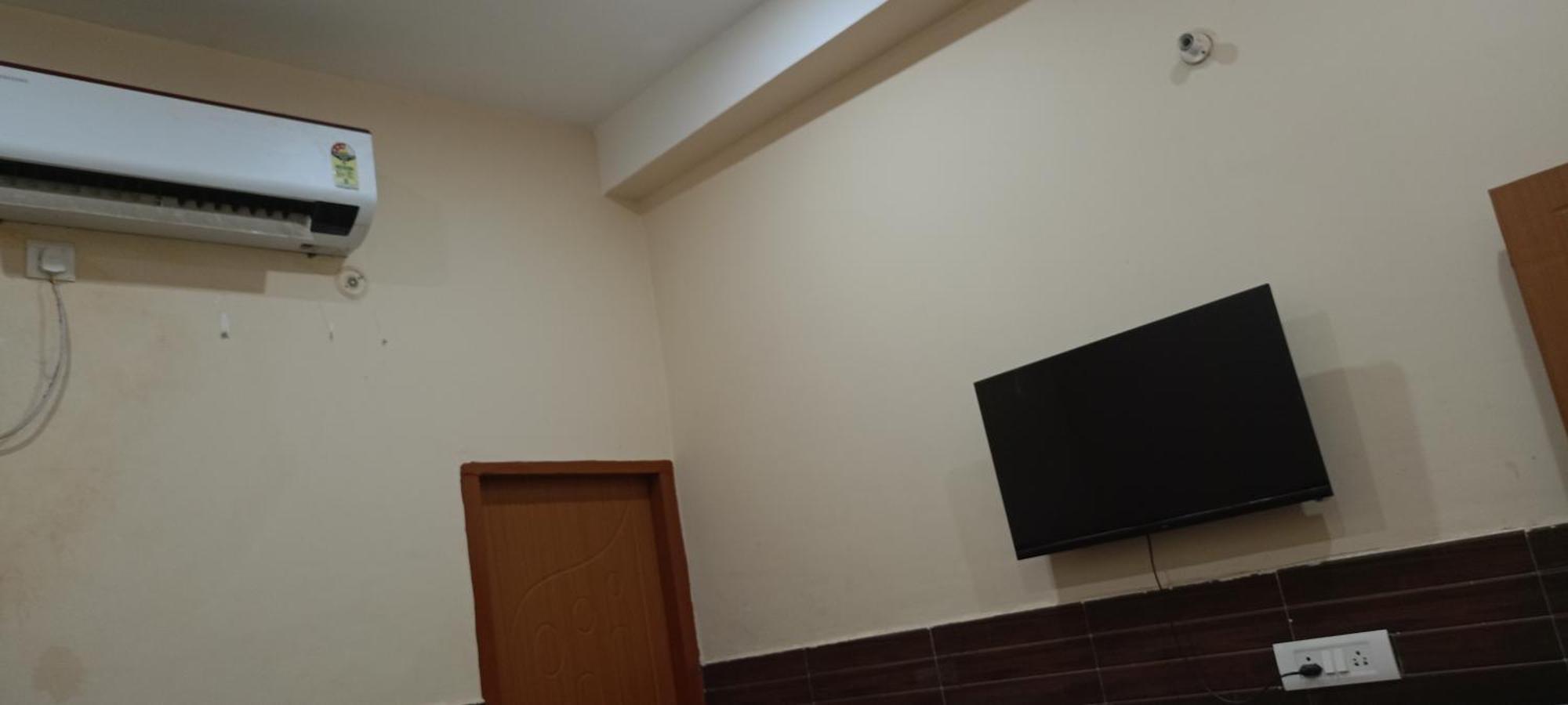Hotel New Gayatri Palace Near Prem Mandir Vrindavan