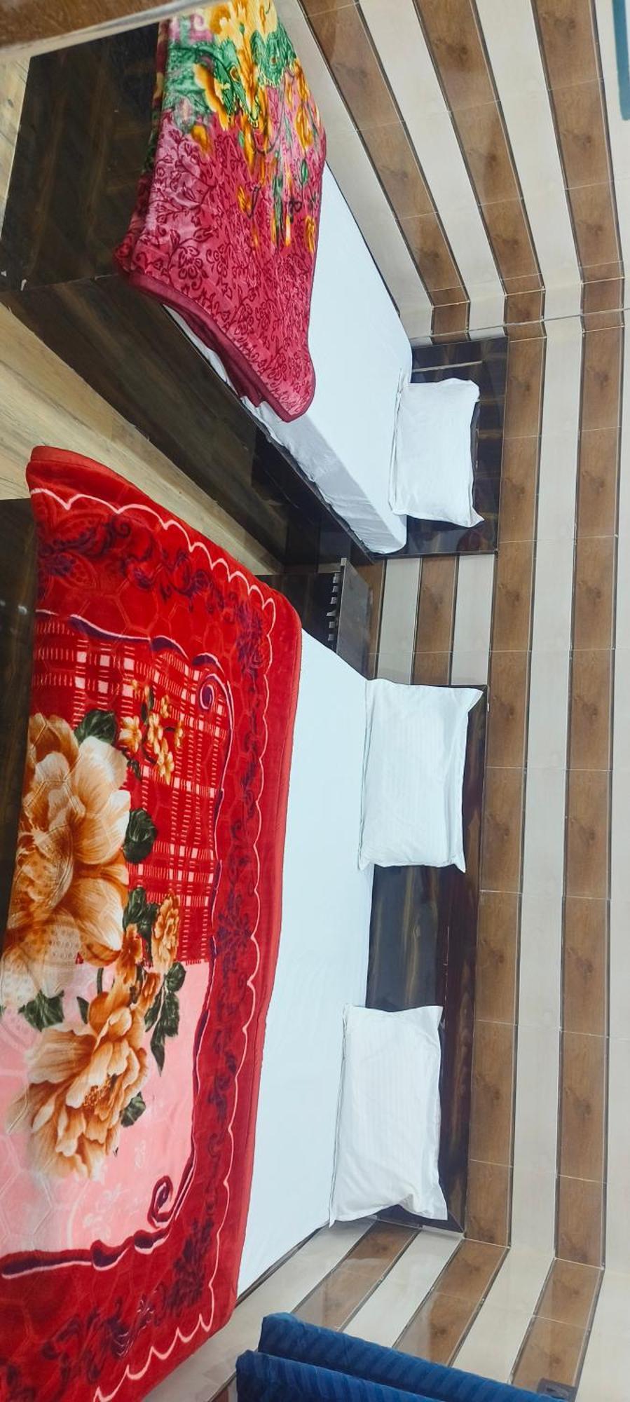K.d.dham Near Prem Mandir1 Guest house Vrindavan