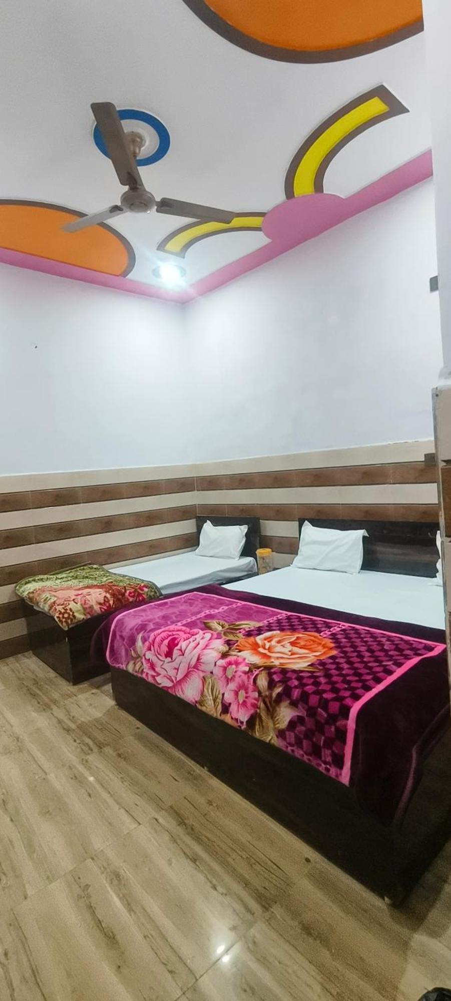 Guest house K.d.dham Near Prem Mandir1