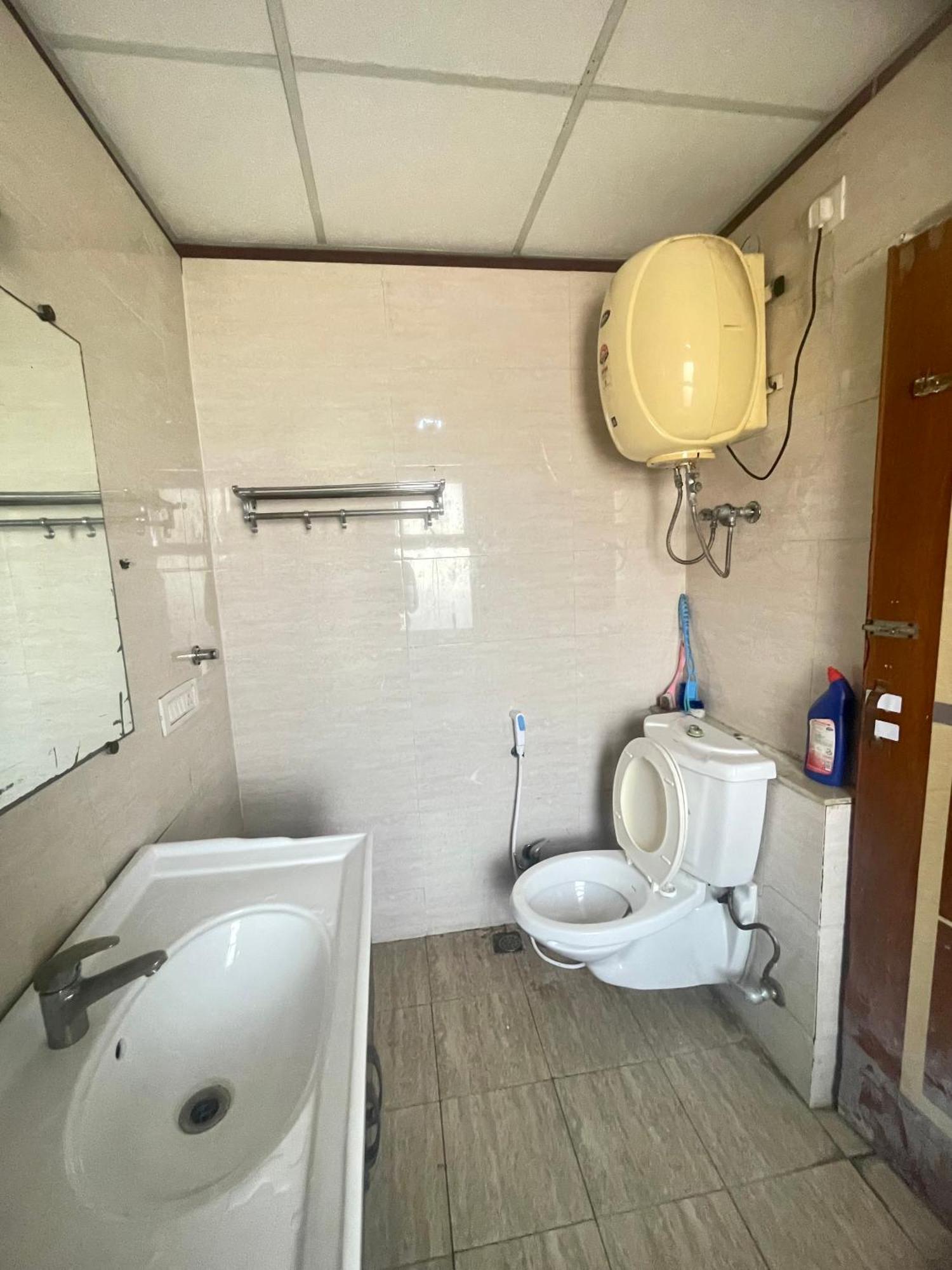 Apartment Zenroofs - Brij Bhumi Haven 2