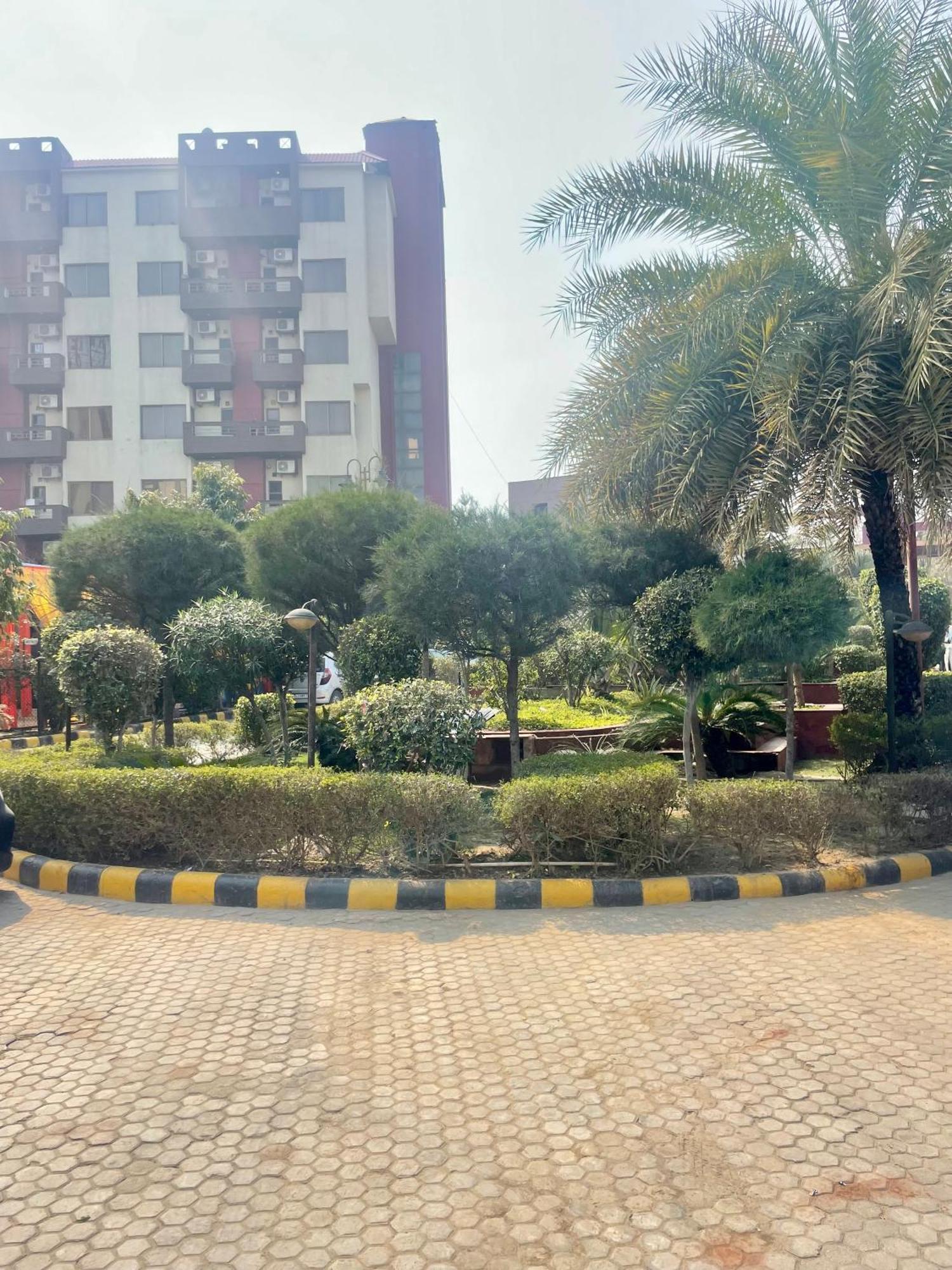 Zenroofs - Brij Bhumi Haven 2 Apartment *