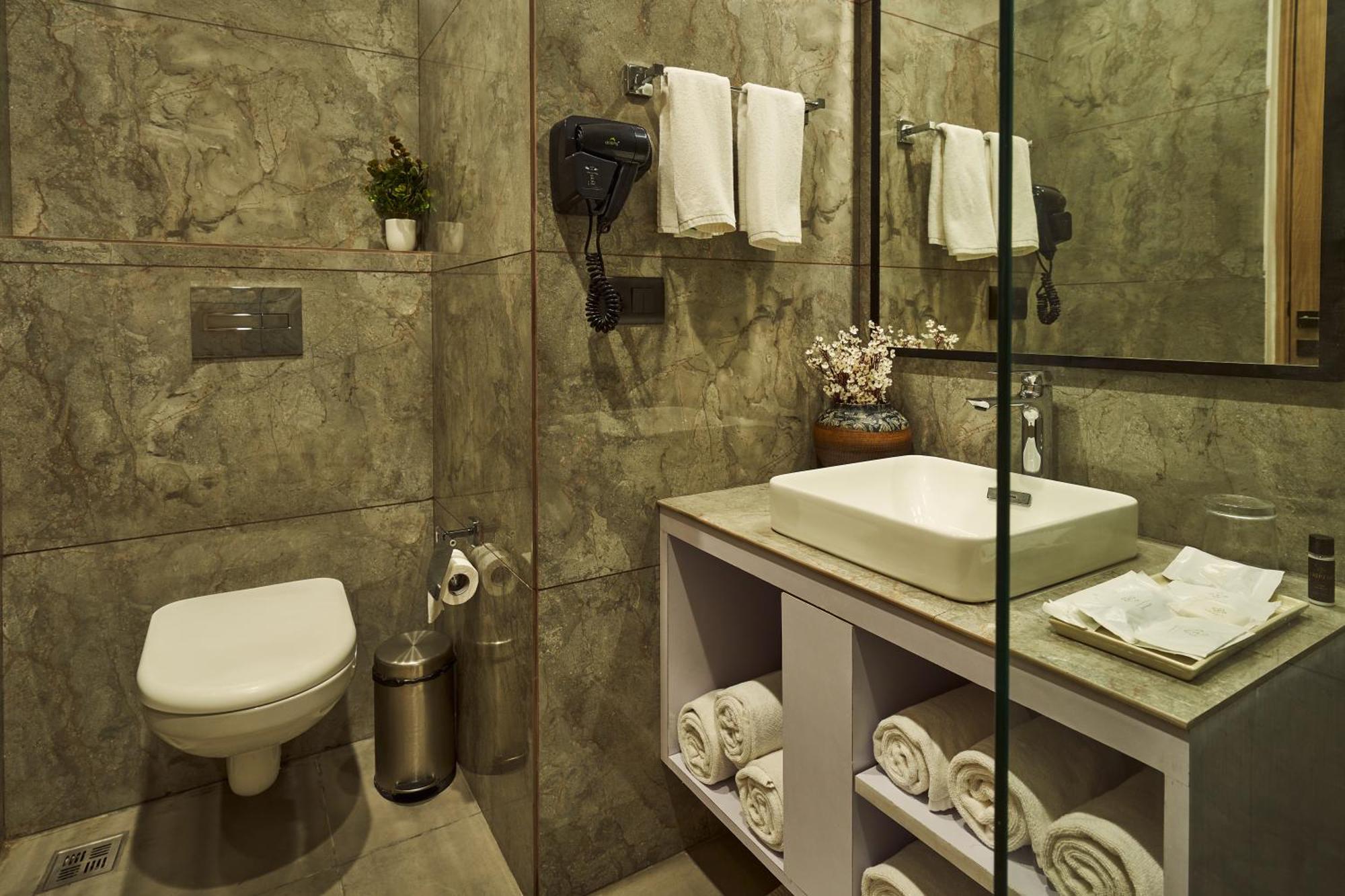 Triptam Hotel *