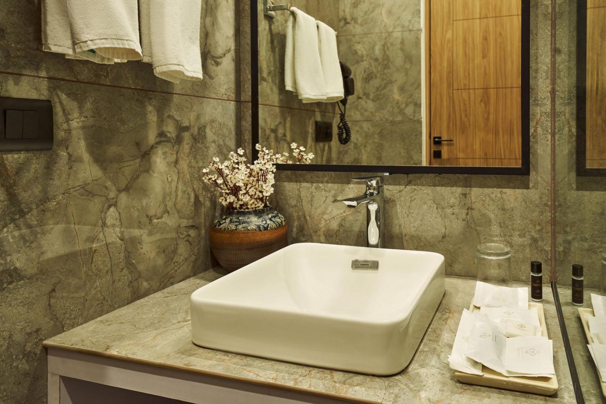 Triptam Hotel *