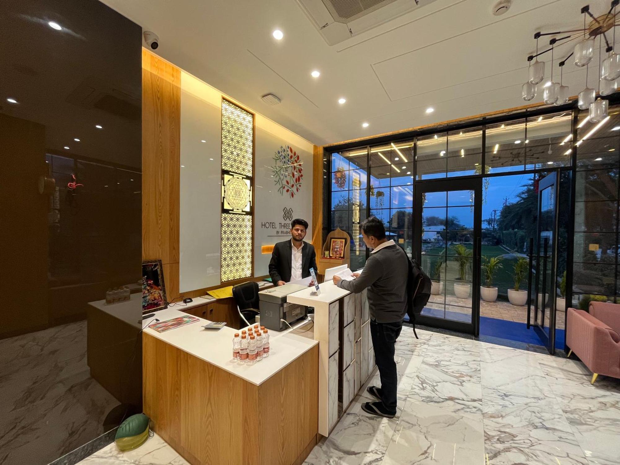 Three Seasons Hotel Vrindavan