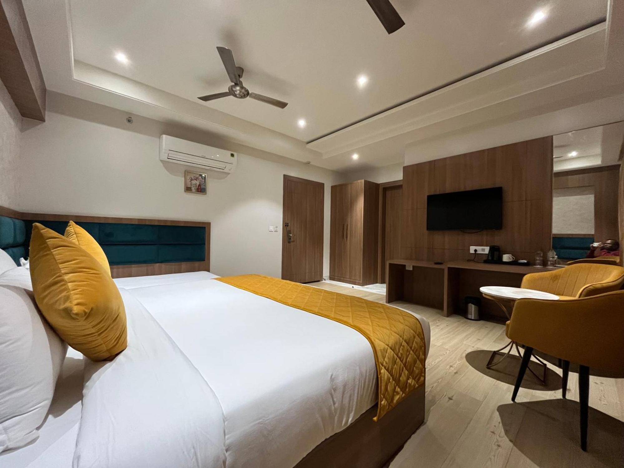 Three Seasons 4* Vrindavan