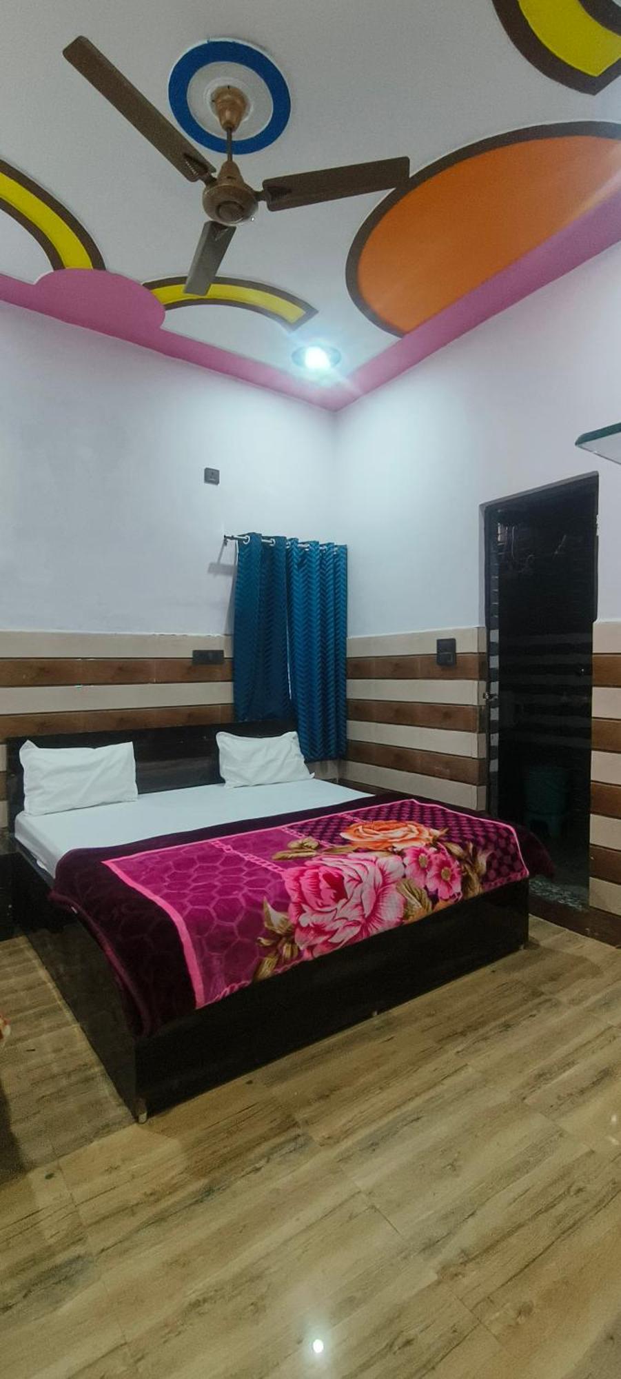 Hotel K.d. Dham Near Prem Mandir Vrindavan