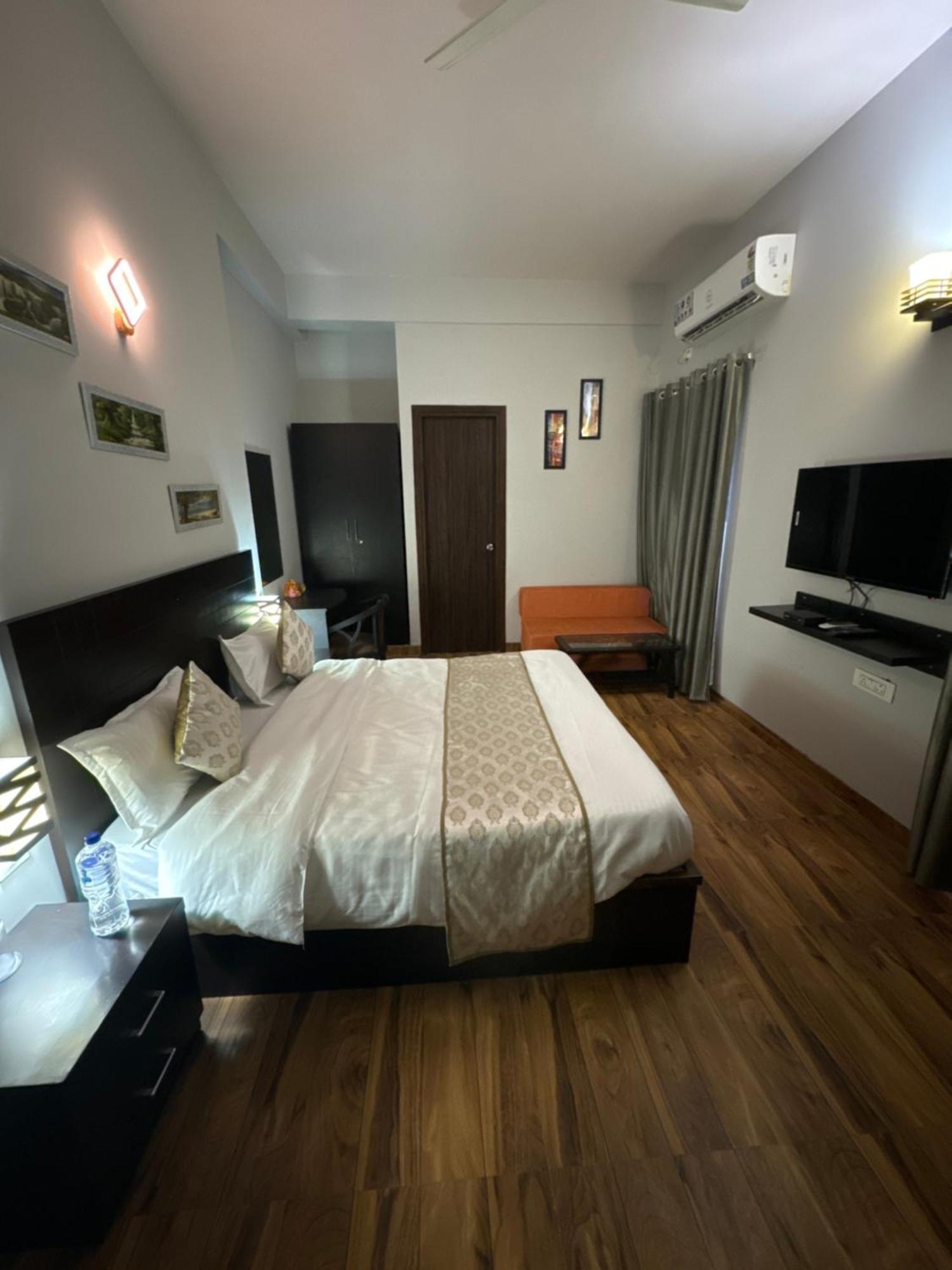Pearl At Omaxe Eternity Hotel 5*