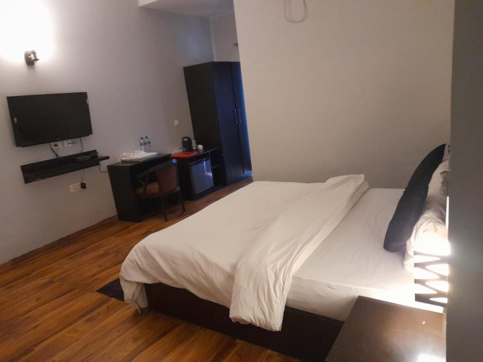Pearl Omaxe Apartment Vrindavan