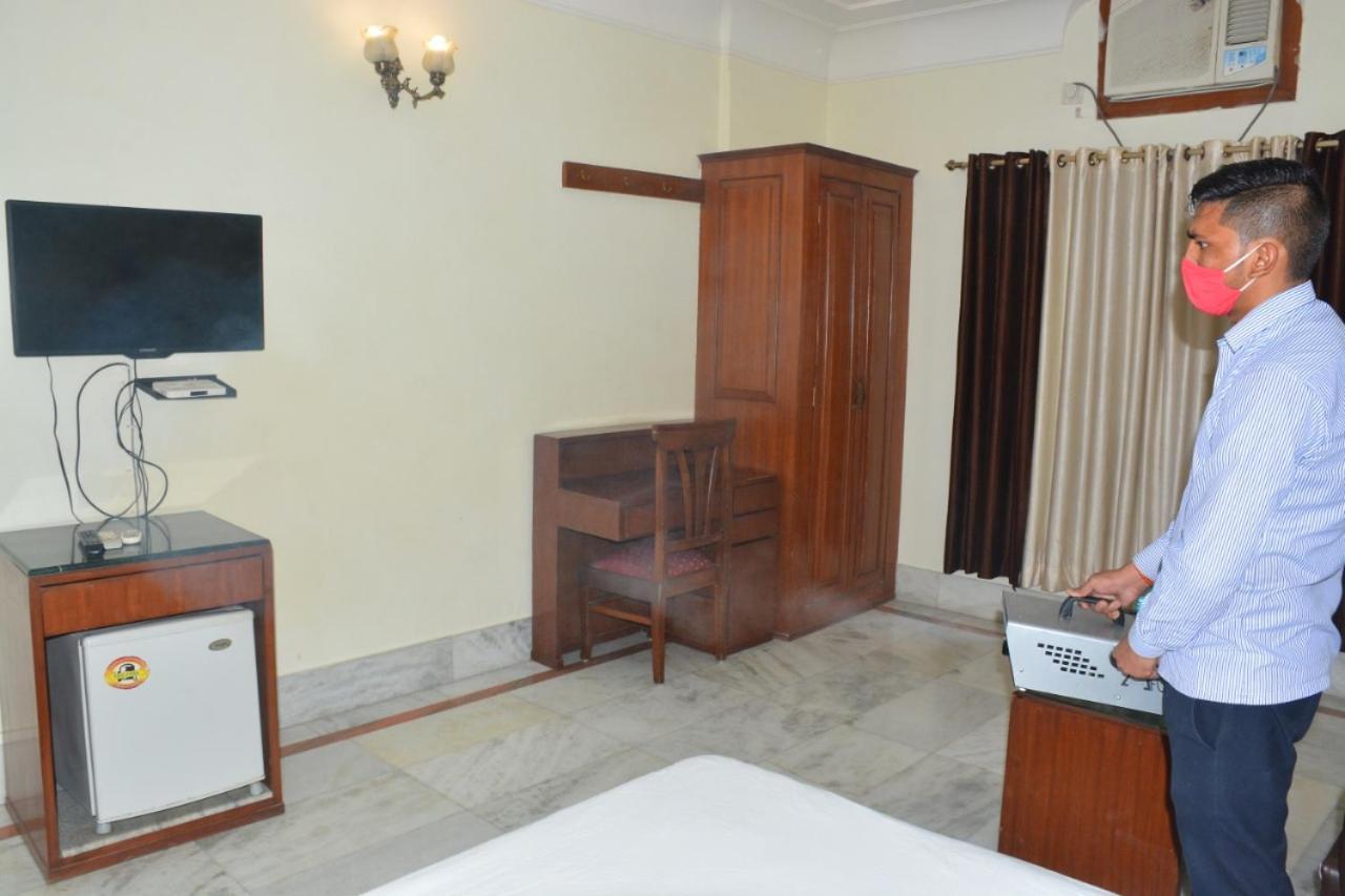 Hotel Ananda Krishna