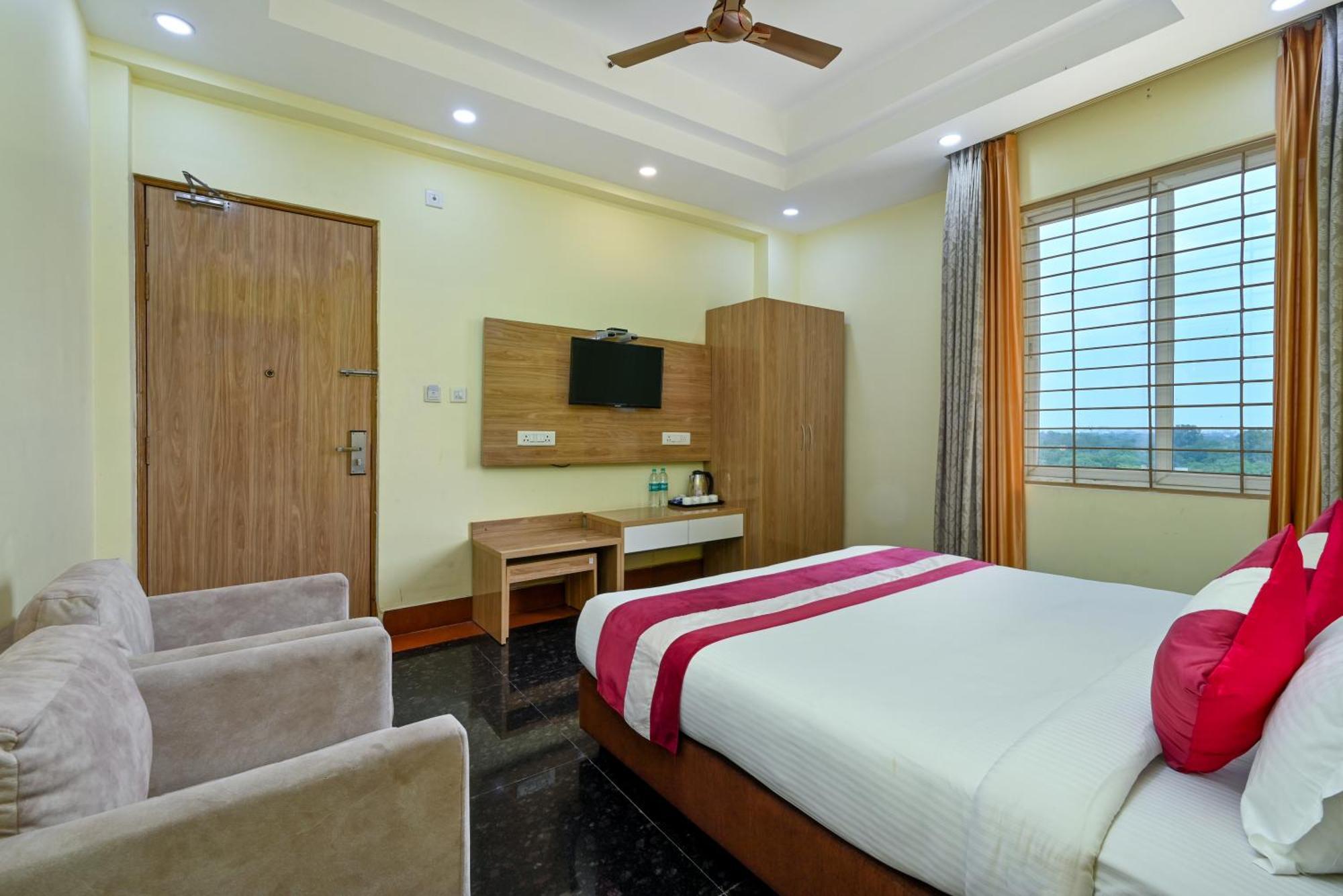 Sks Grand Palace-vrindavan 4*