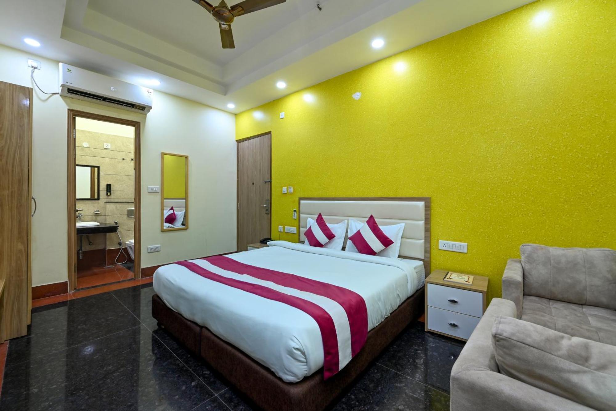 Hotel Sks Grand Palace-vrindavan Vrindavan