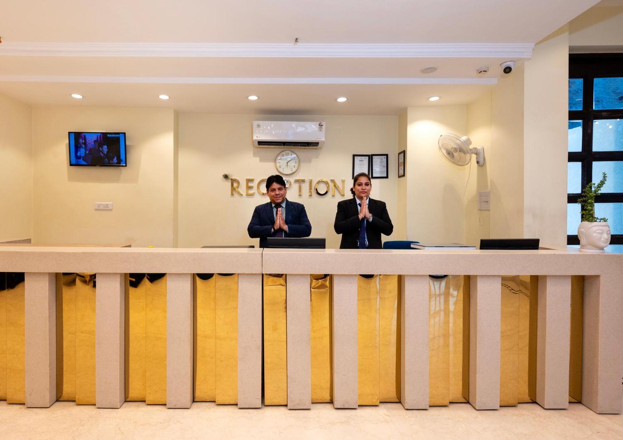 Sks Grand Palace-vrindavan 4* Vrindavan