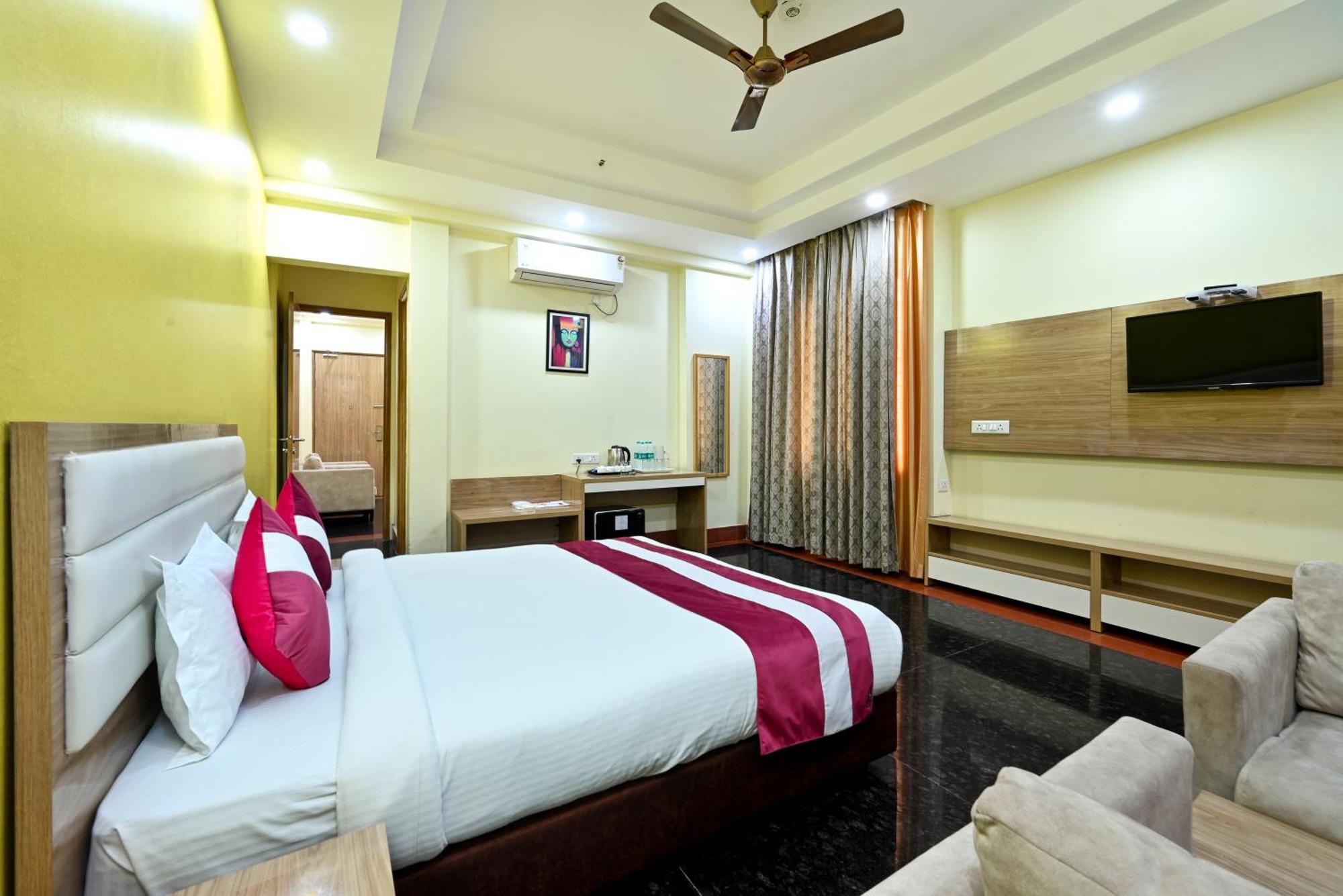 Sks Grand Palace-vrindavan Hotel 4*