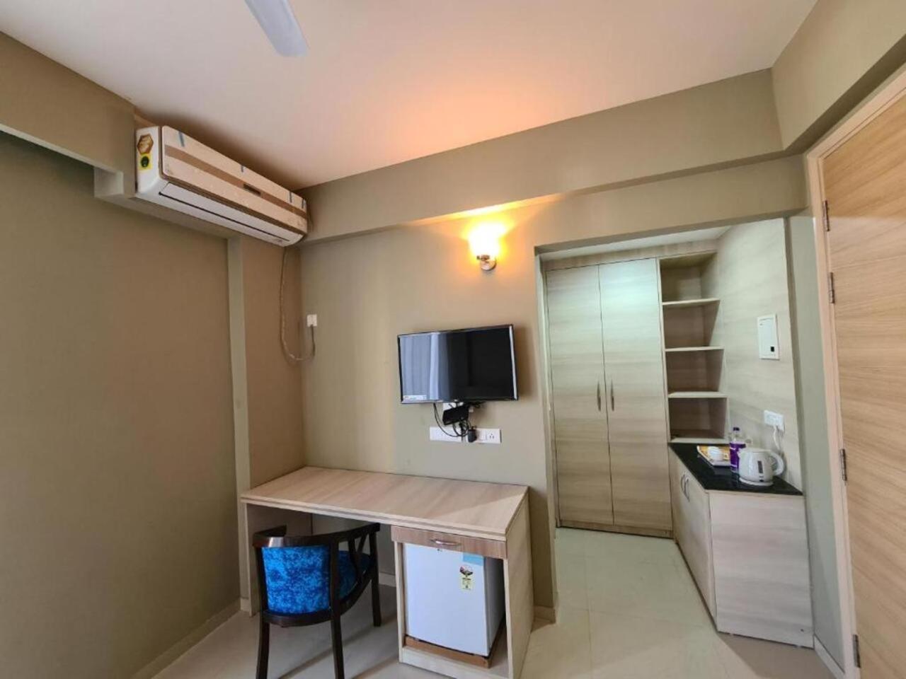 Lord Krishna Place Hotel 2*