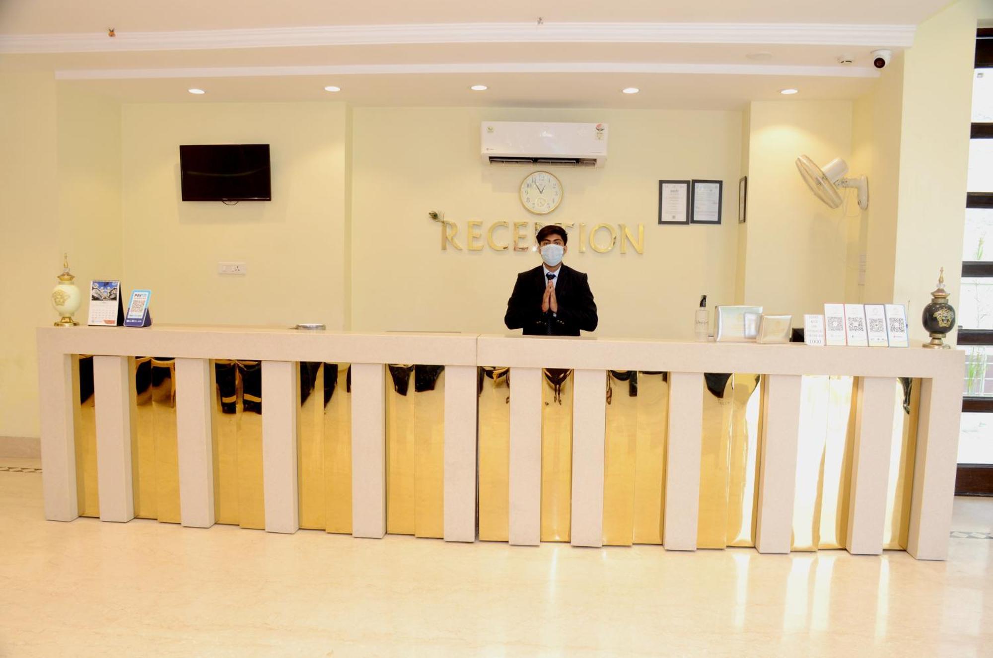 Sks Grand Palace-vrindavan 4*