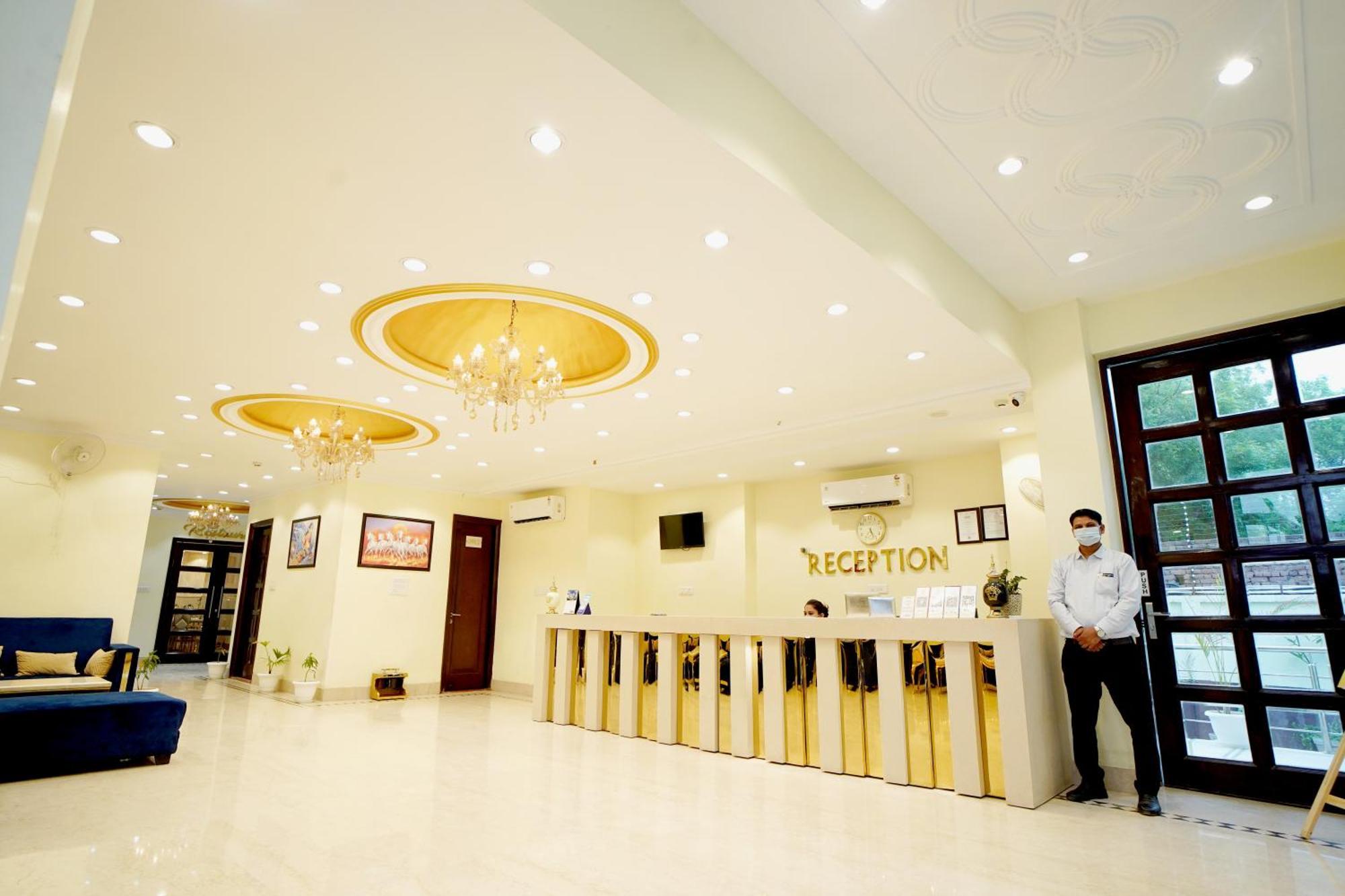 Hotel Sks Grand Palace-vrindavan Vrindavan