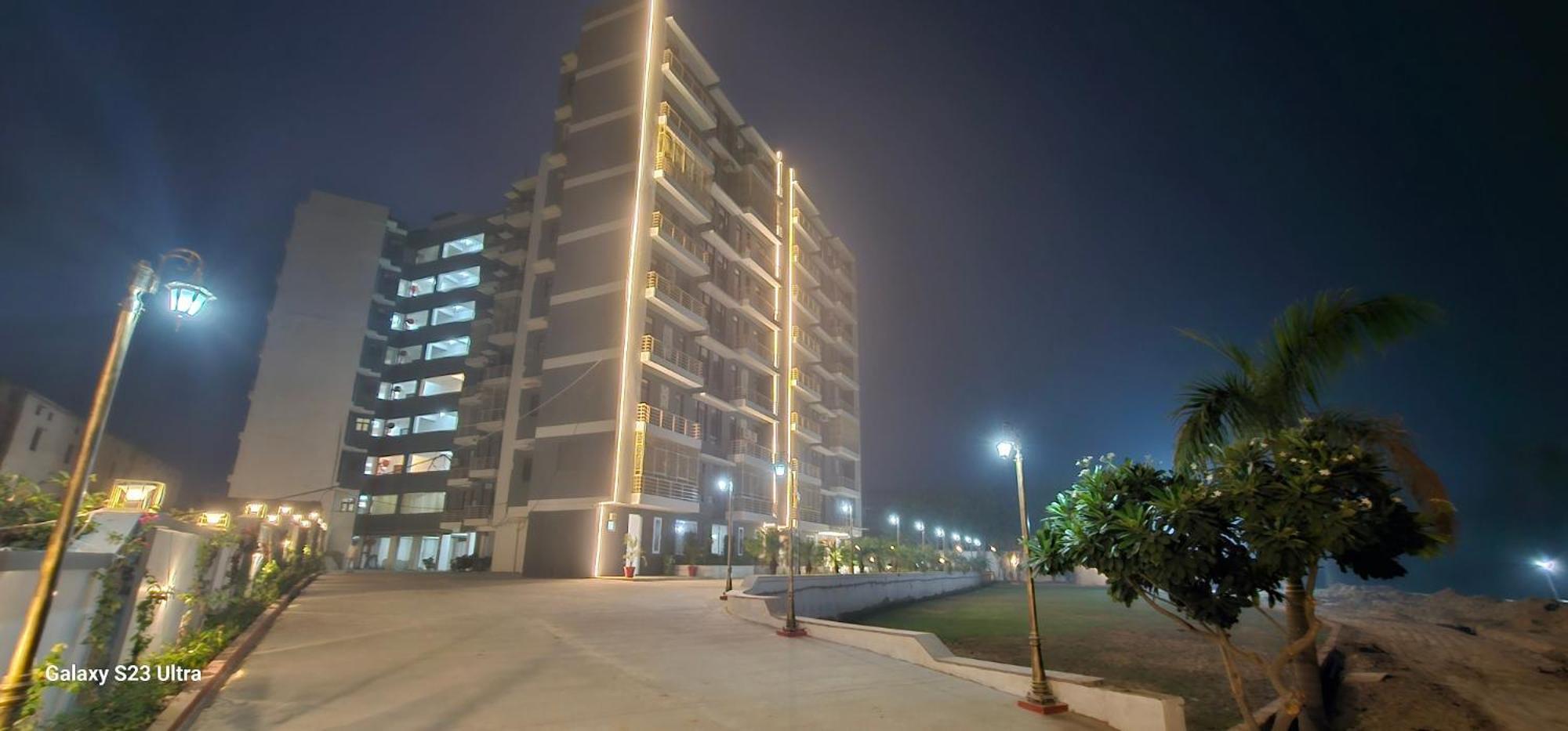 The Grand Nd Resort- Kanha Tulsi Heights Behind Prem Mandir