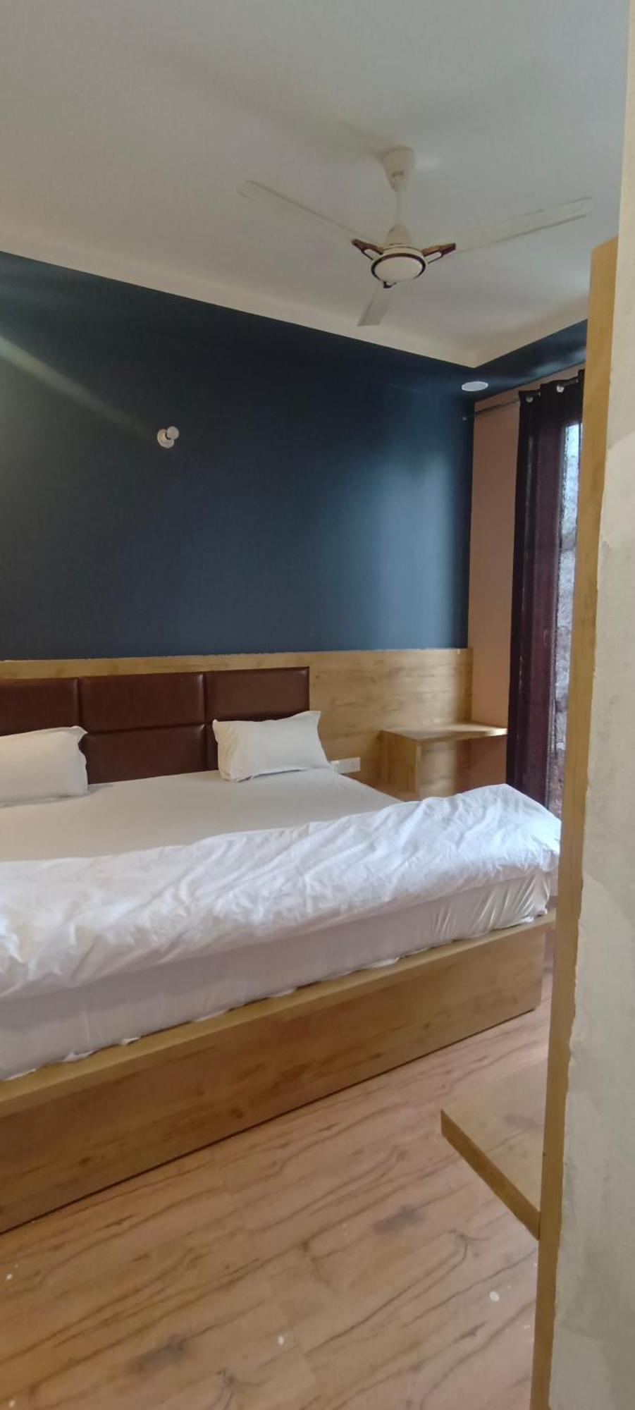 Devi Residency - Near Prem Mandir Bankey Bihari * Vrindavan
