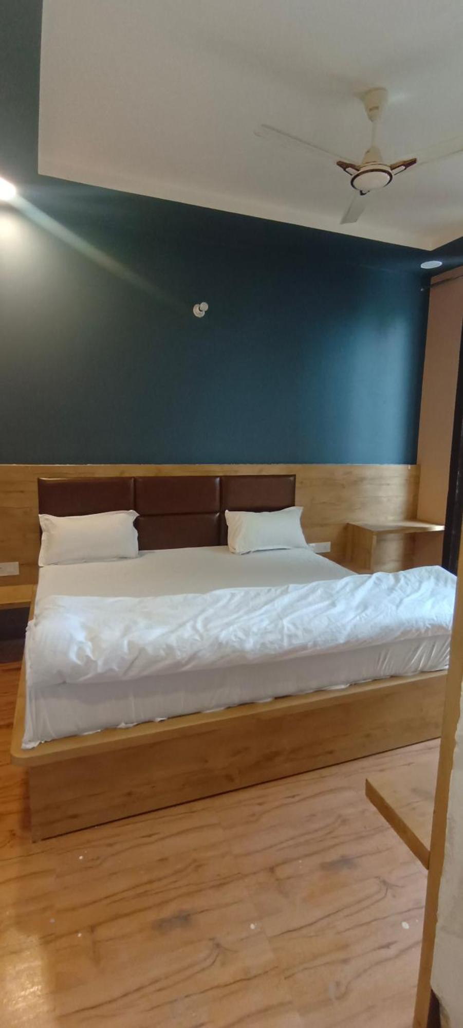 Devi Residency - Near Prem Mandir Bankey Bihari Vrindavan