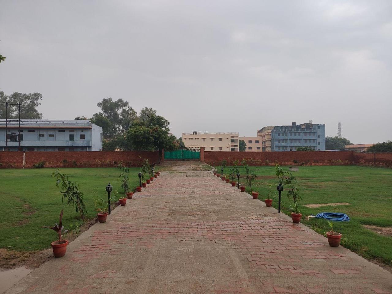 Uma Magan Farms * Vrindavan