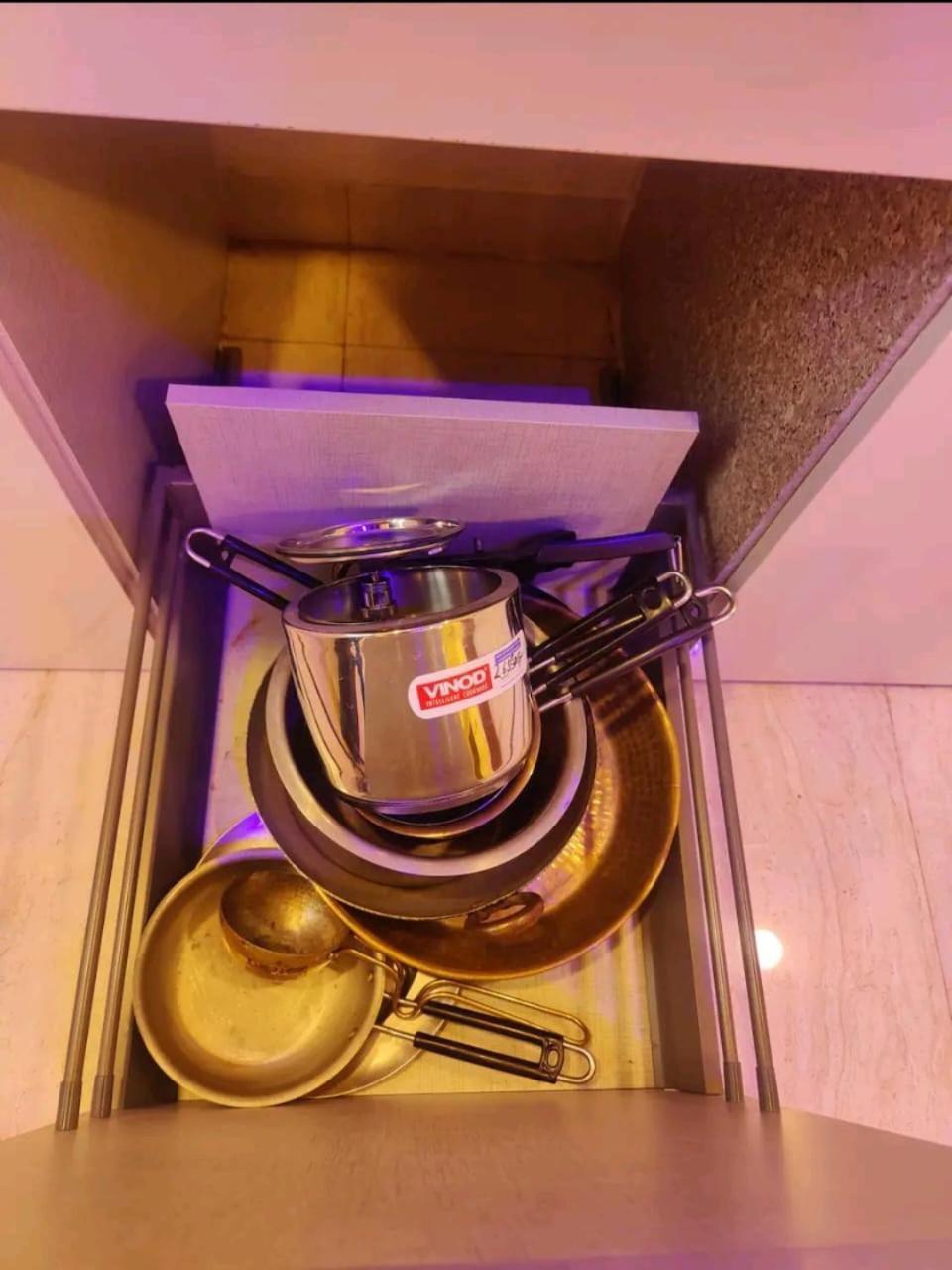 Apartment Vrunda 2bhk Spacious And Cozy *